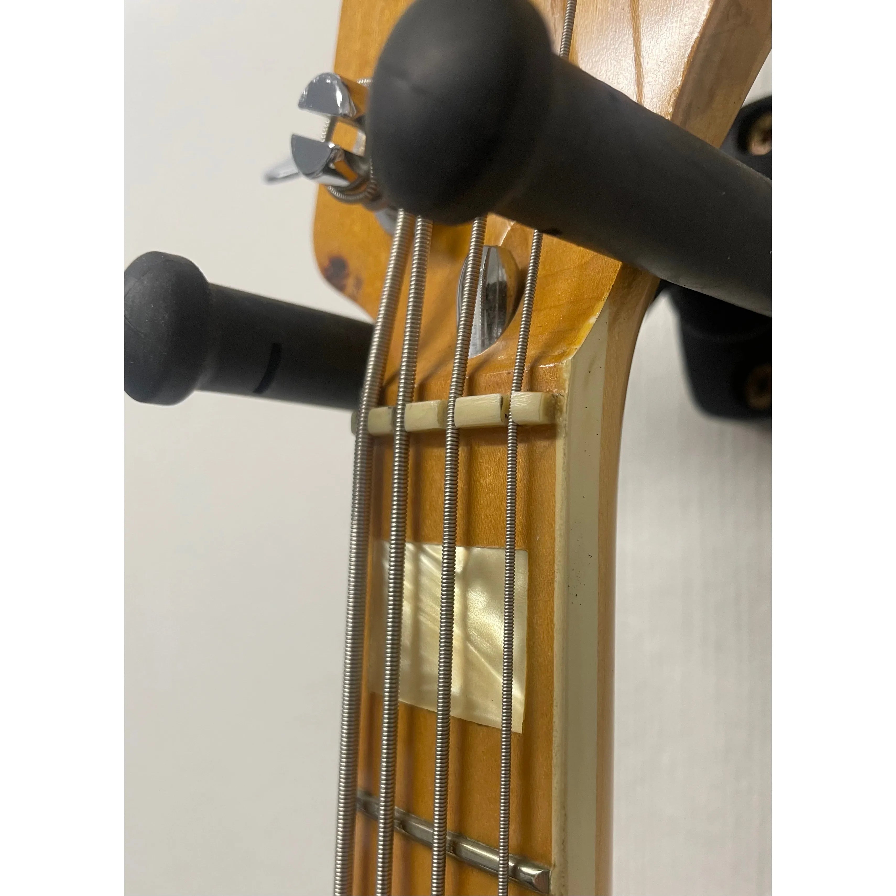 Fender Jazz Bass, 1976, USA in Olympic White Pre-Owned