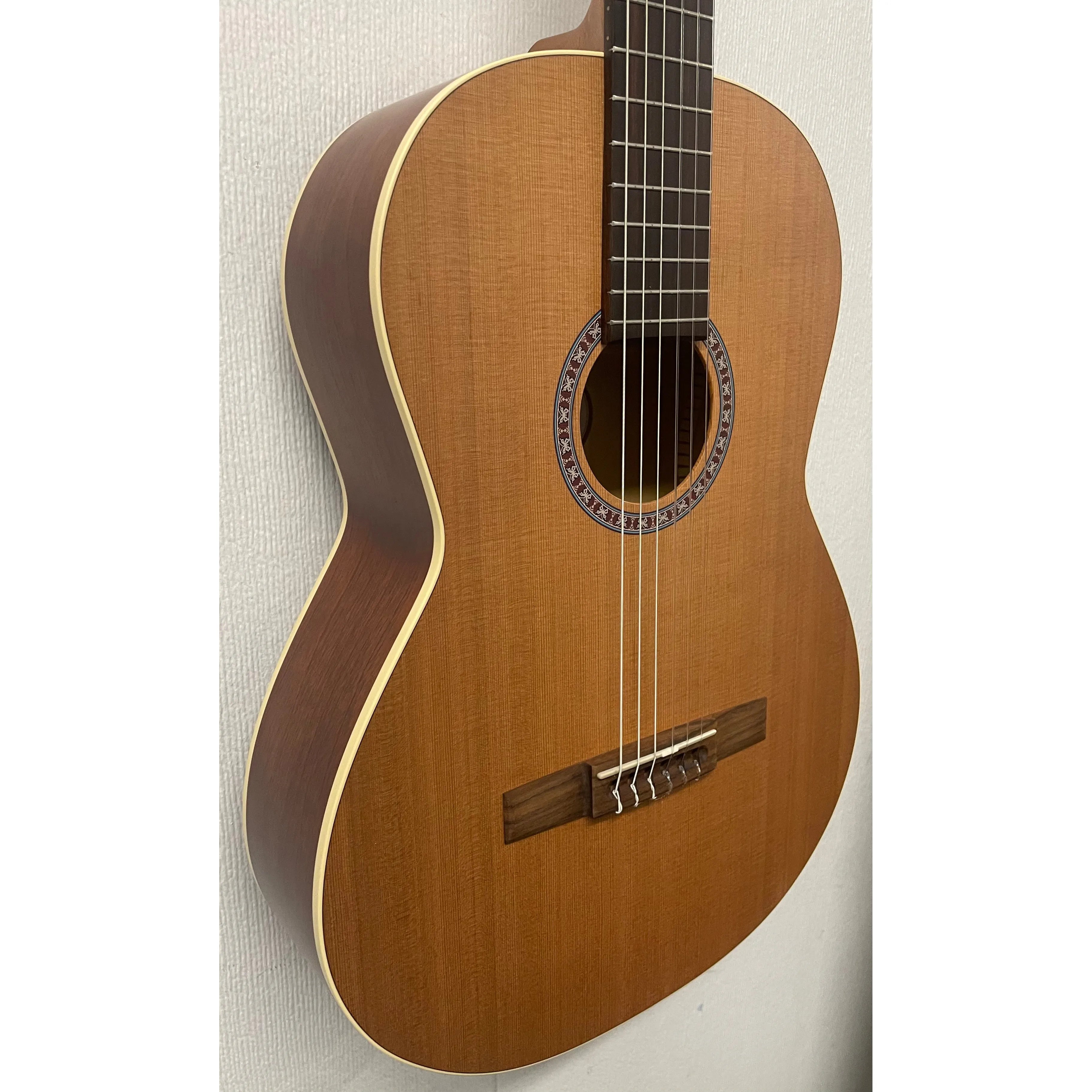 Godin Etude Classical Guitar in Natural with Styrofoam Padded Case Pre-Owned