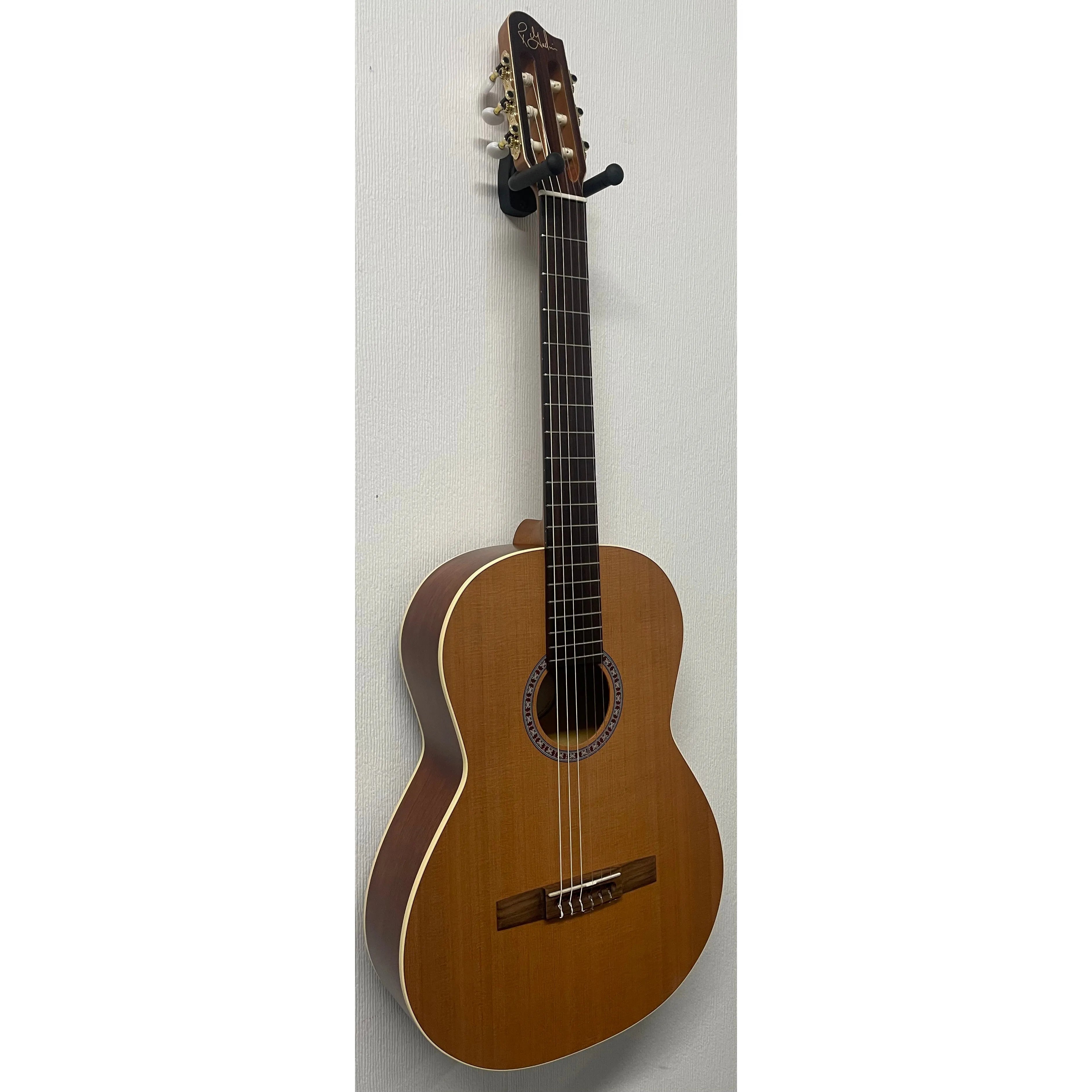 Godin Etude Classical Guitar in Natural with Styrofoam Padded Case Pre-Owned