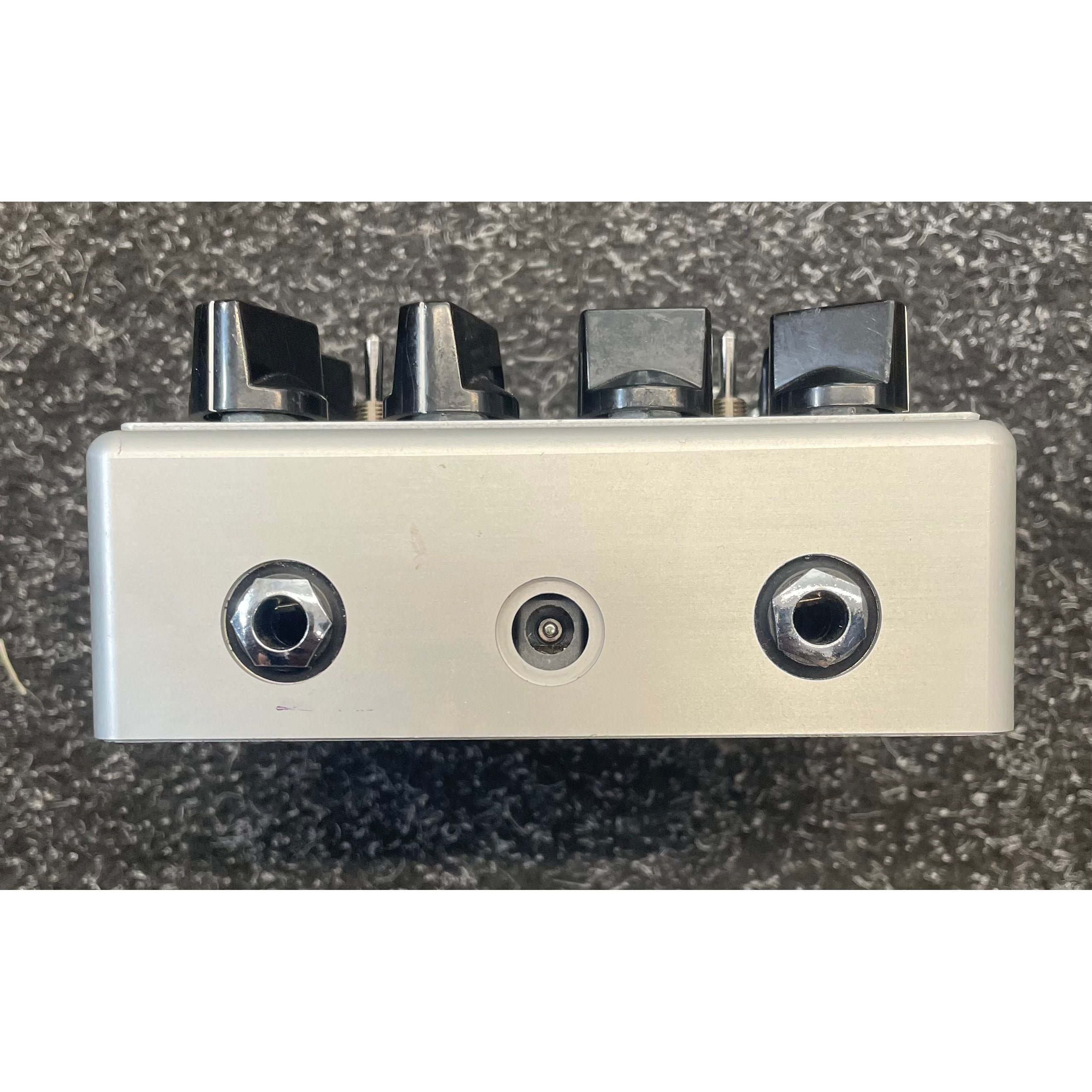 Darkglass Electronics Vintage Ultra Preamp Pedal for Bass Guitar Pre-Owned