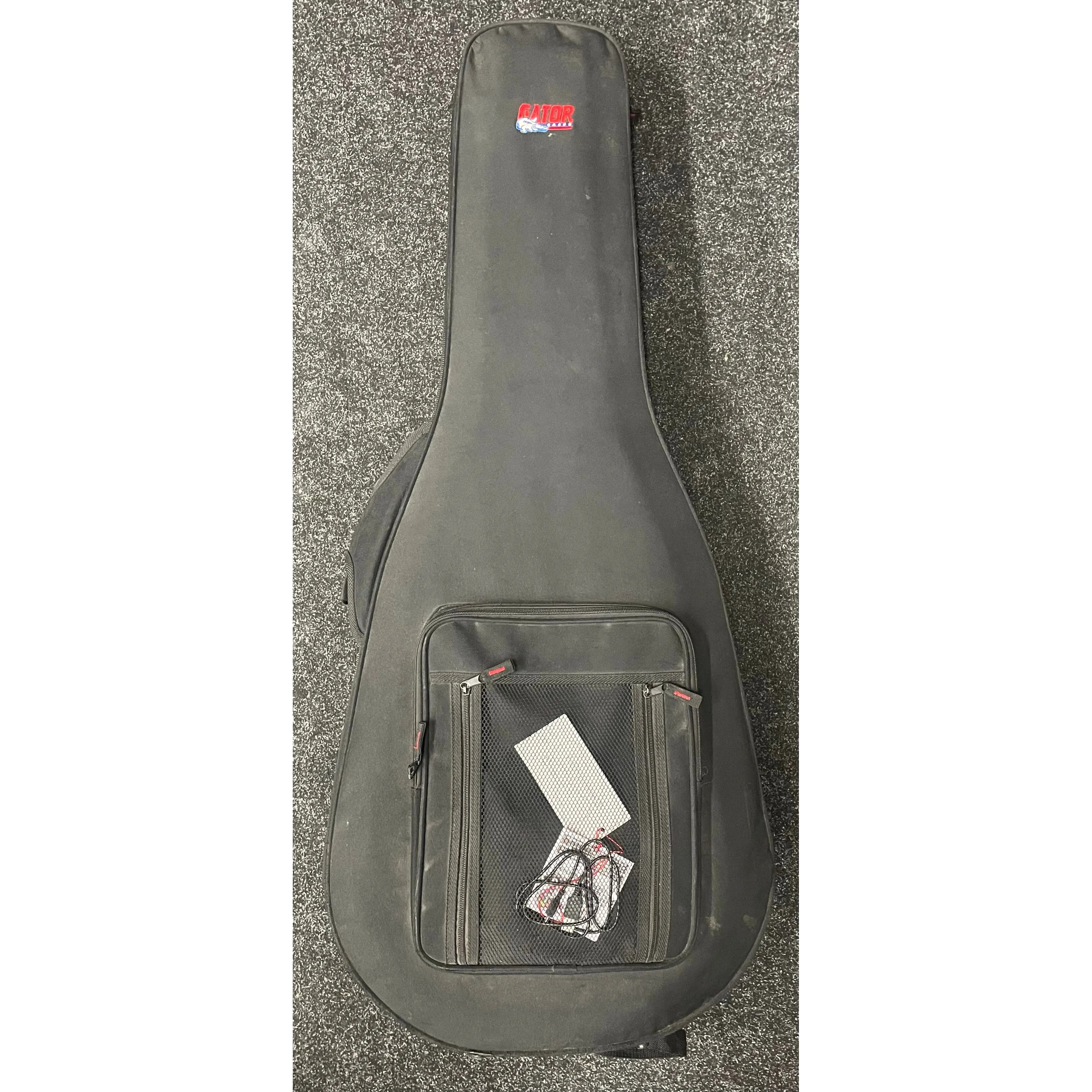 Godin Etude Classical Guitar in Natural with Styrofoam Padded Case Pre-Owned