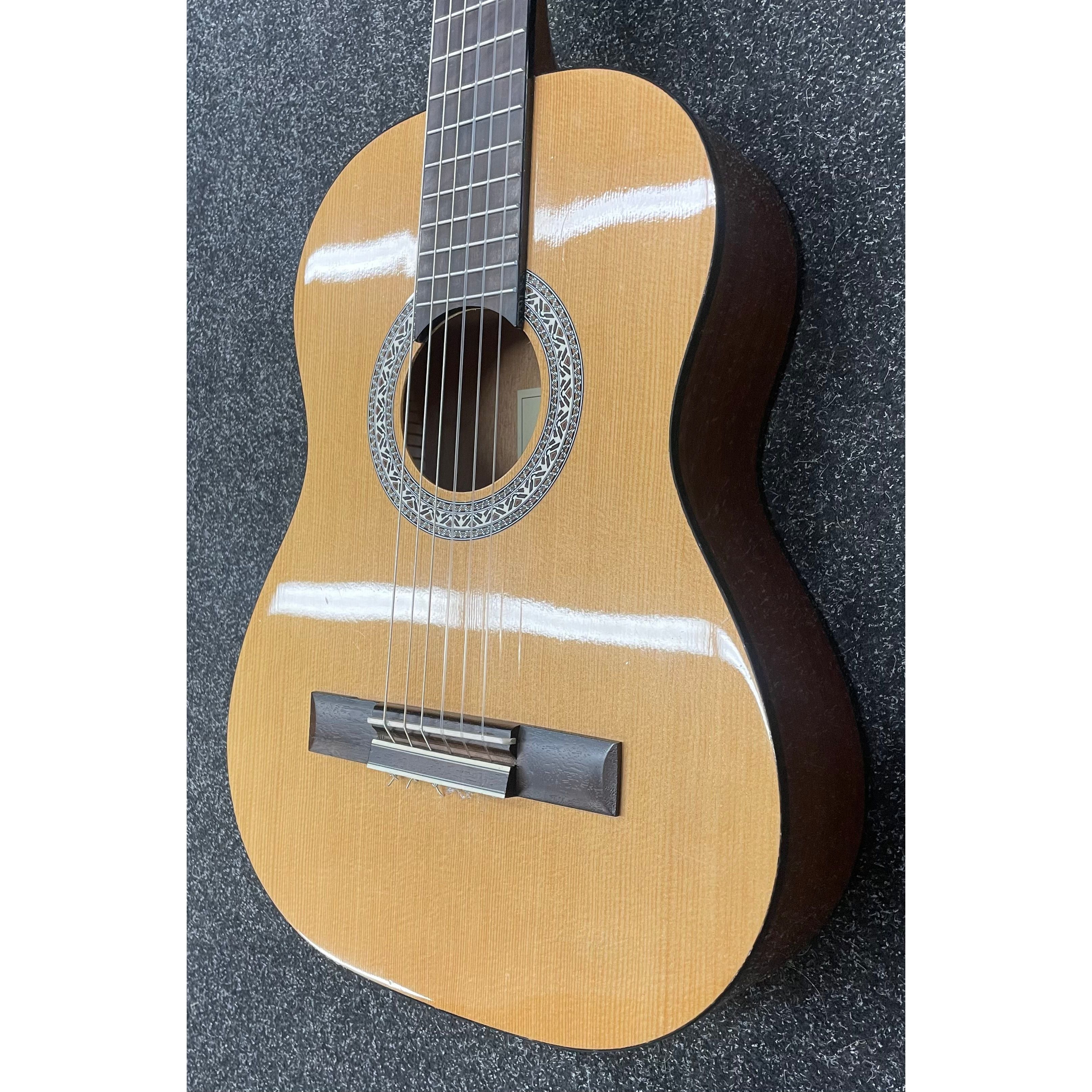 Admira Alba 1/2 Size Classical Guitar For Kids Pre-Owned