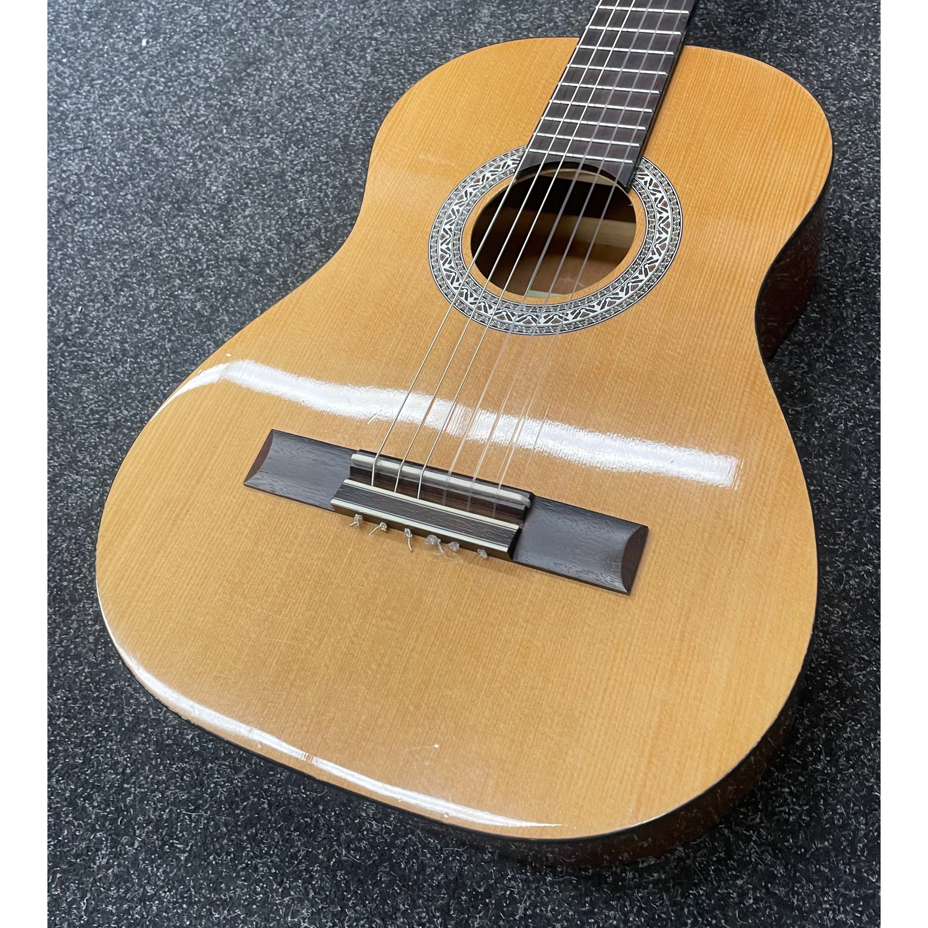 Admira Alba 1/2 Size Classical Guitar For Kids Pre-Owned
