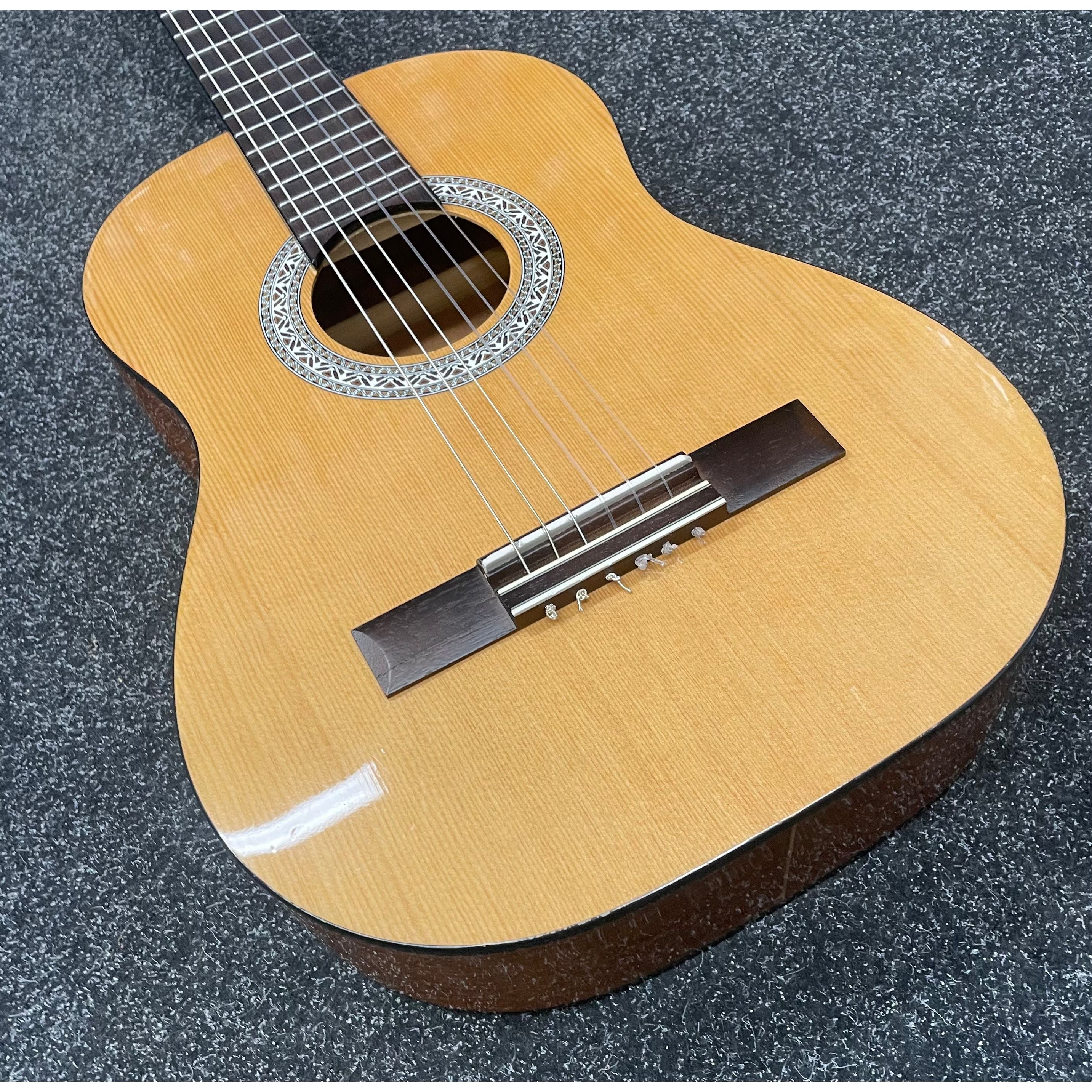 Admira Alba 1/2 Size Classical Guitar For Kids Pre-Owned