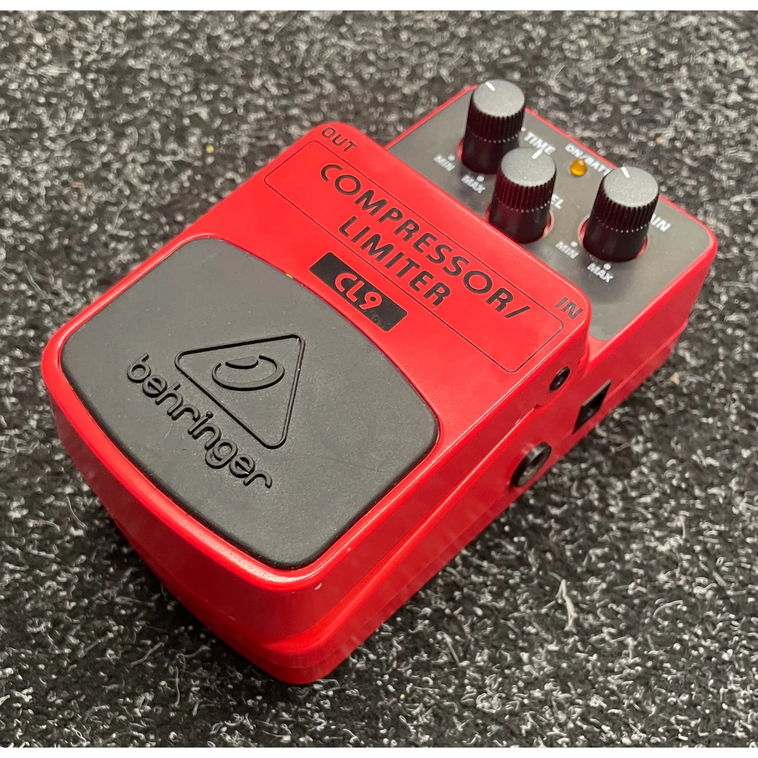 Behringer Compressor/Limiter CL9 Guitar Pedal Pre-Owned