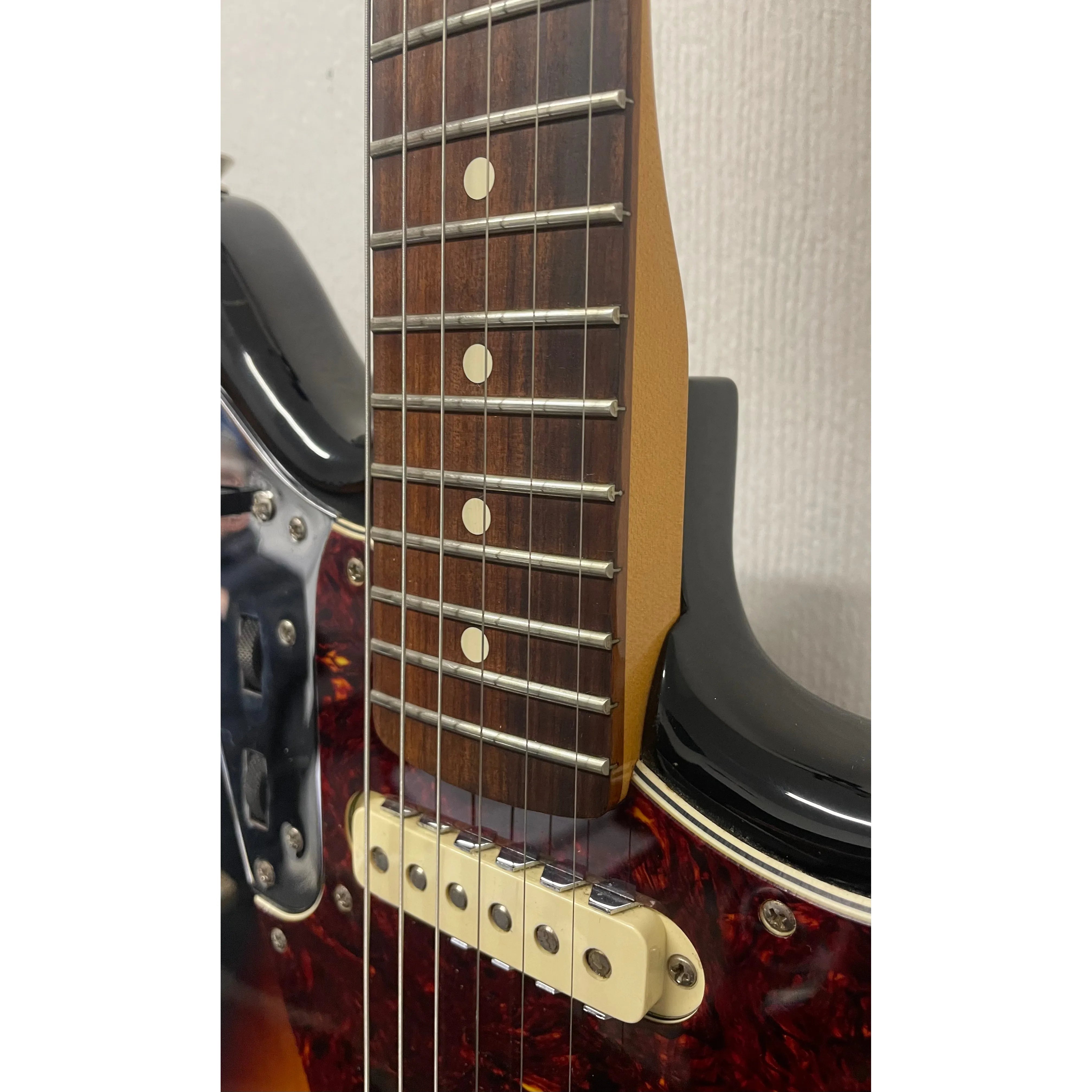 Fender Jaguar Classic Player Special, Mexican, in Sunburst with Gigbag Pre-Owned