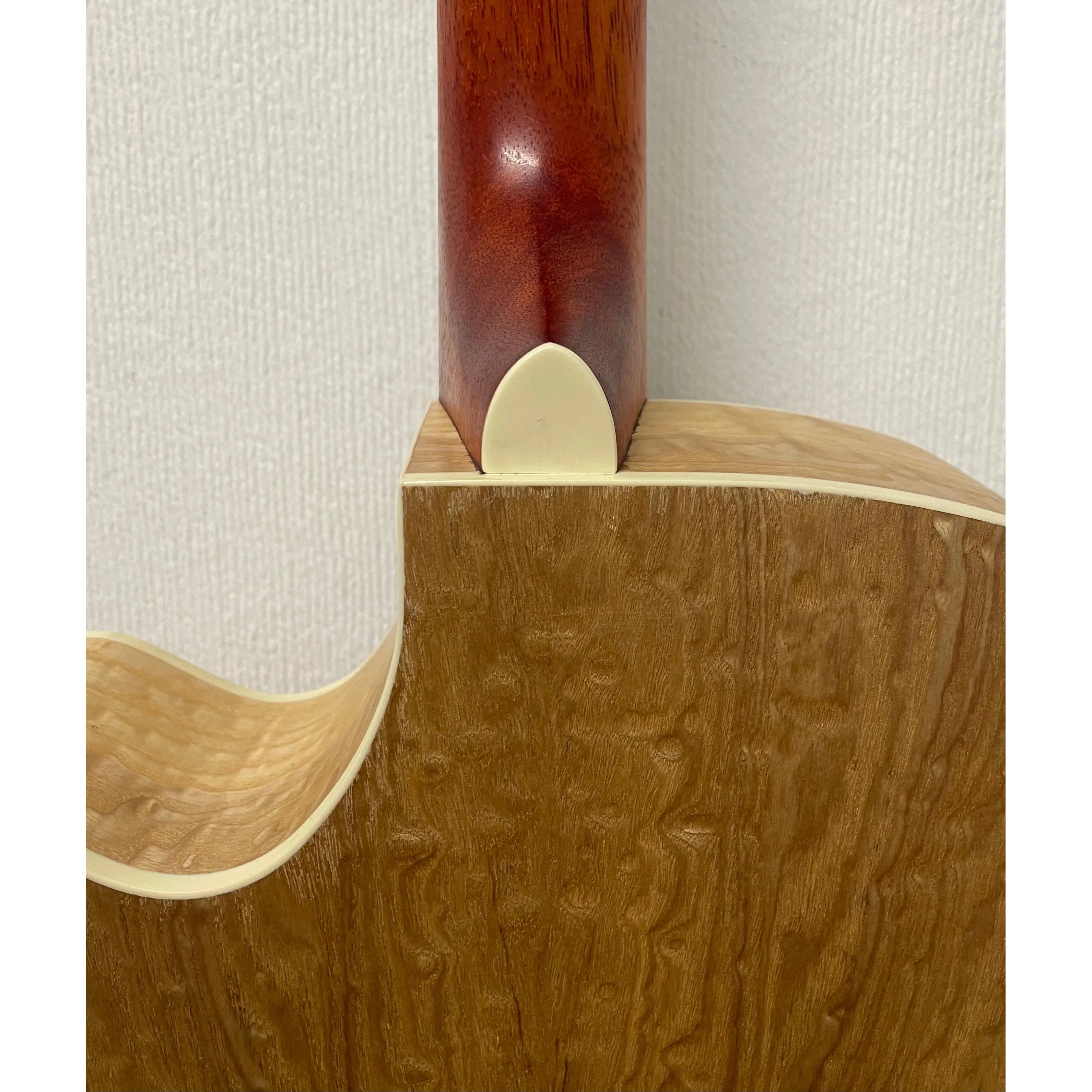 Cort Open Pore SFX-AB OP Ash Burl Electro-Acoustic Guitar Pre-Owned