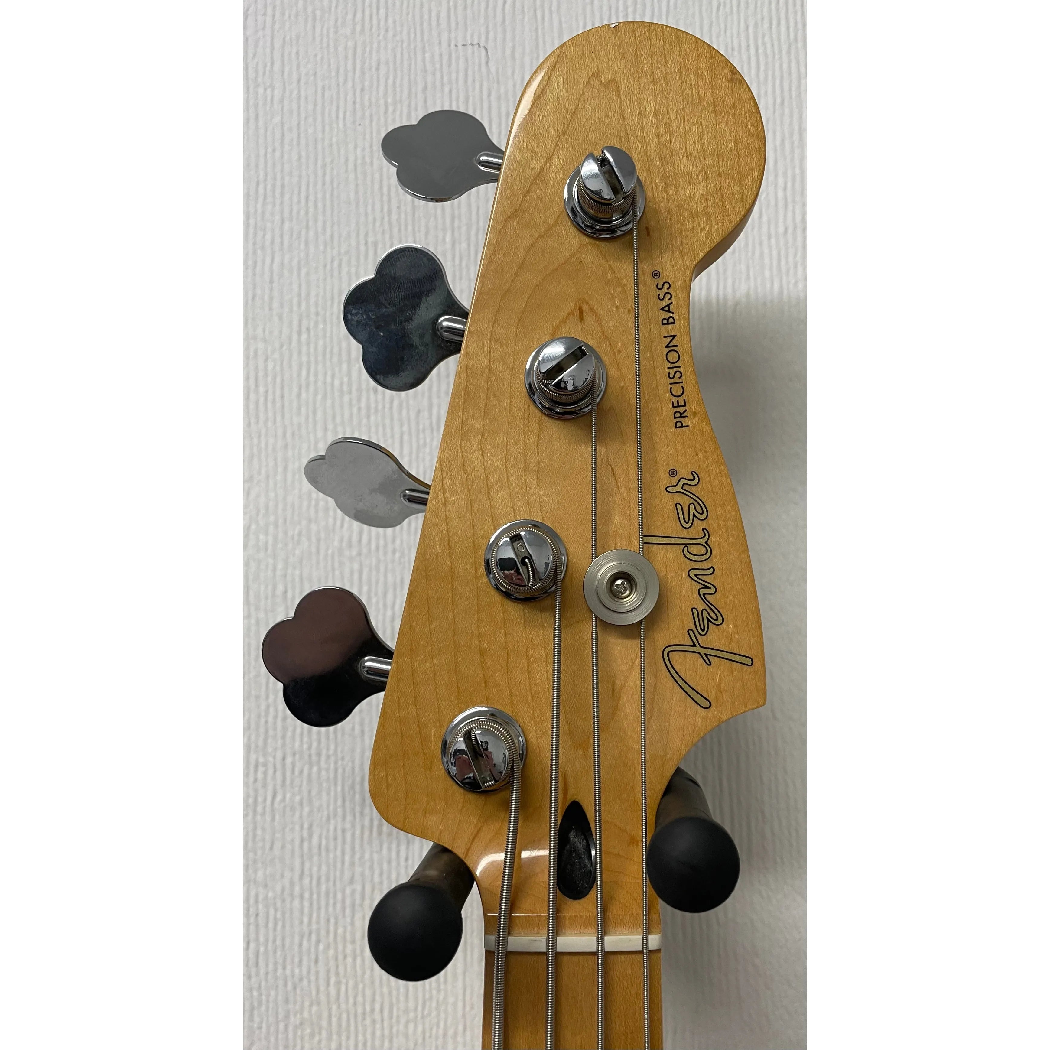 Fender Player Precision Bass in Polar White, Mexican, 2020, with Gigbag Pre-Owned