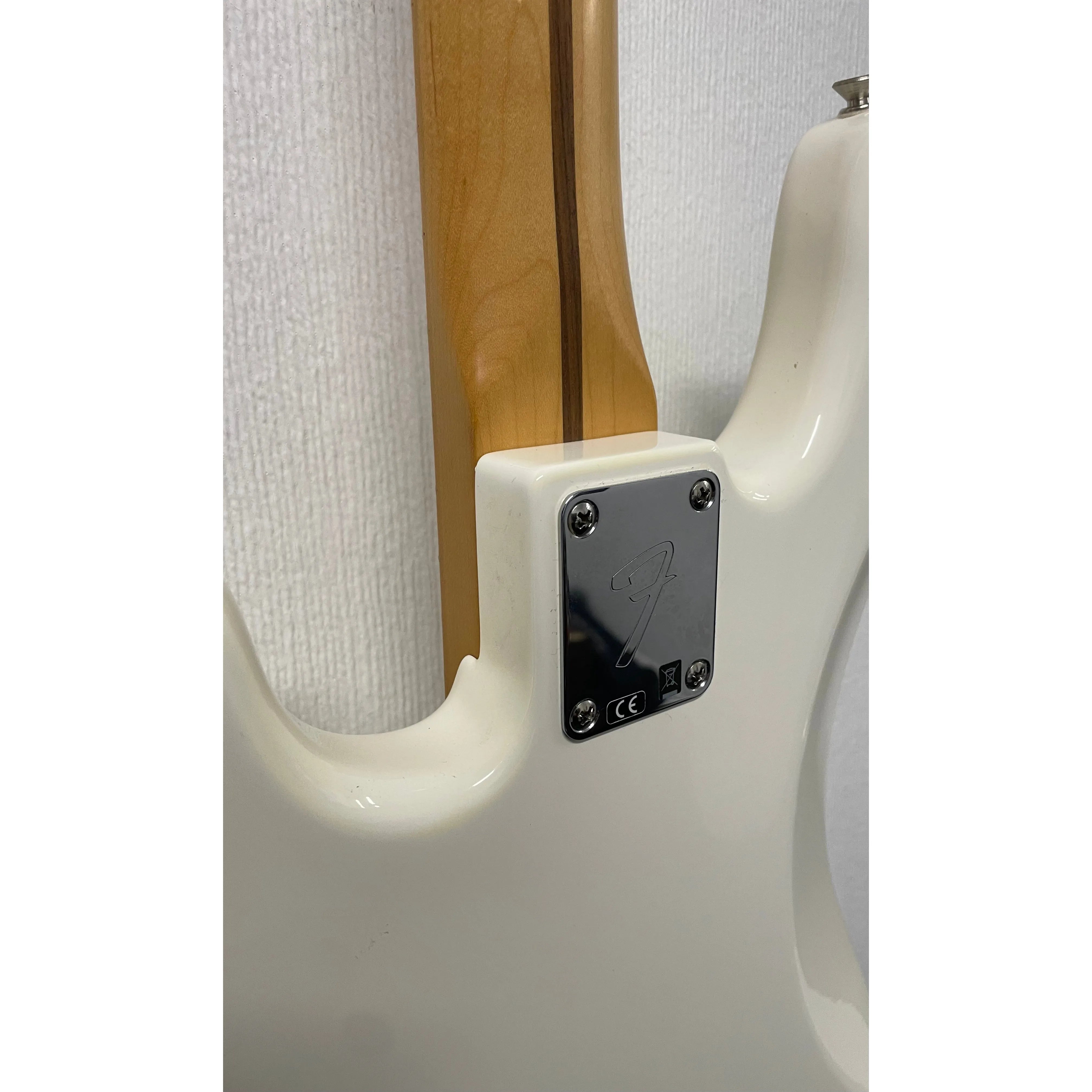 Fender Player Precision Bass in Polar White, Mexican, 2020, with Gigbag Pre-Owned