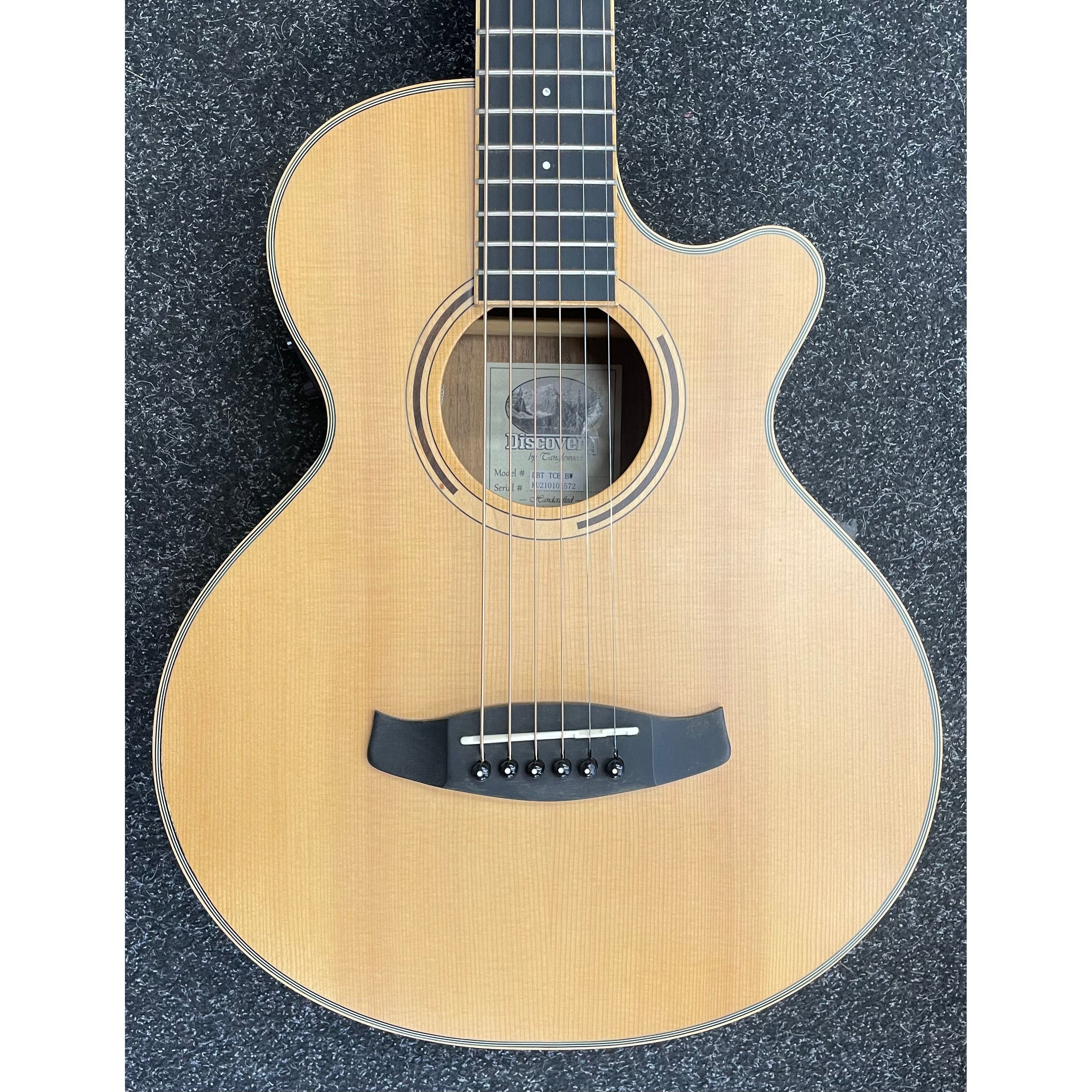 Tanglewood Discovery DBT-TCE-BW Travel Sized Electro Acoustic Guitar in Black Walnut and Spruce with Gigbag Pre-Owned