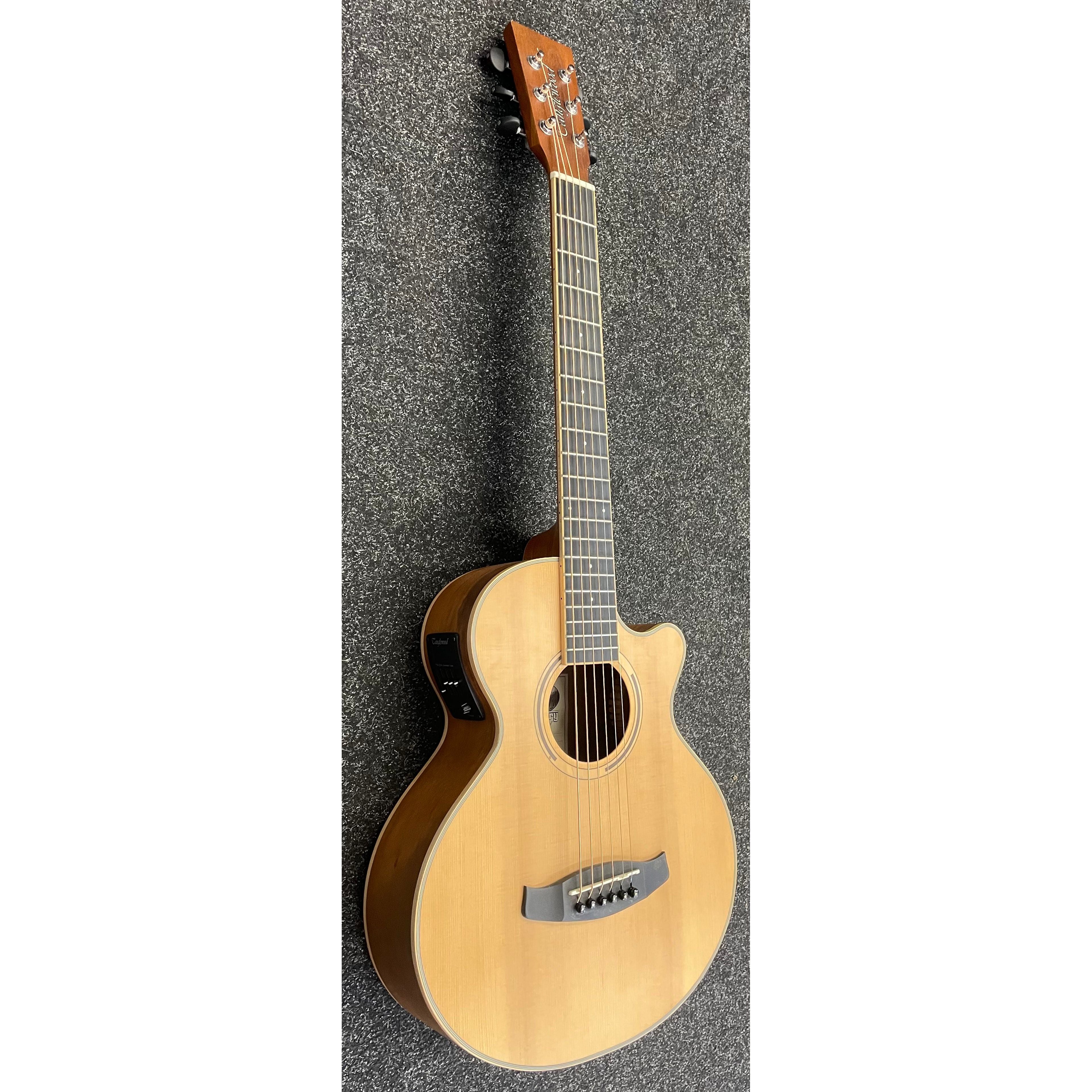 Tanglewood Discovery DBT-TCE-BW Travel Sized Electro Acoustic Guitar in Black Walnut and Spruce with Gigbag Pre-Owned