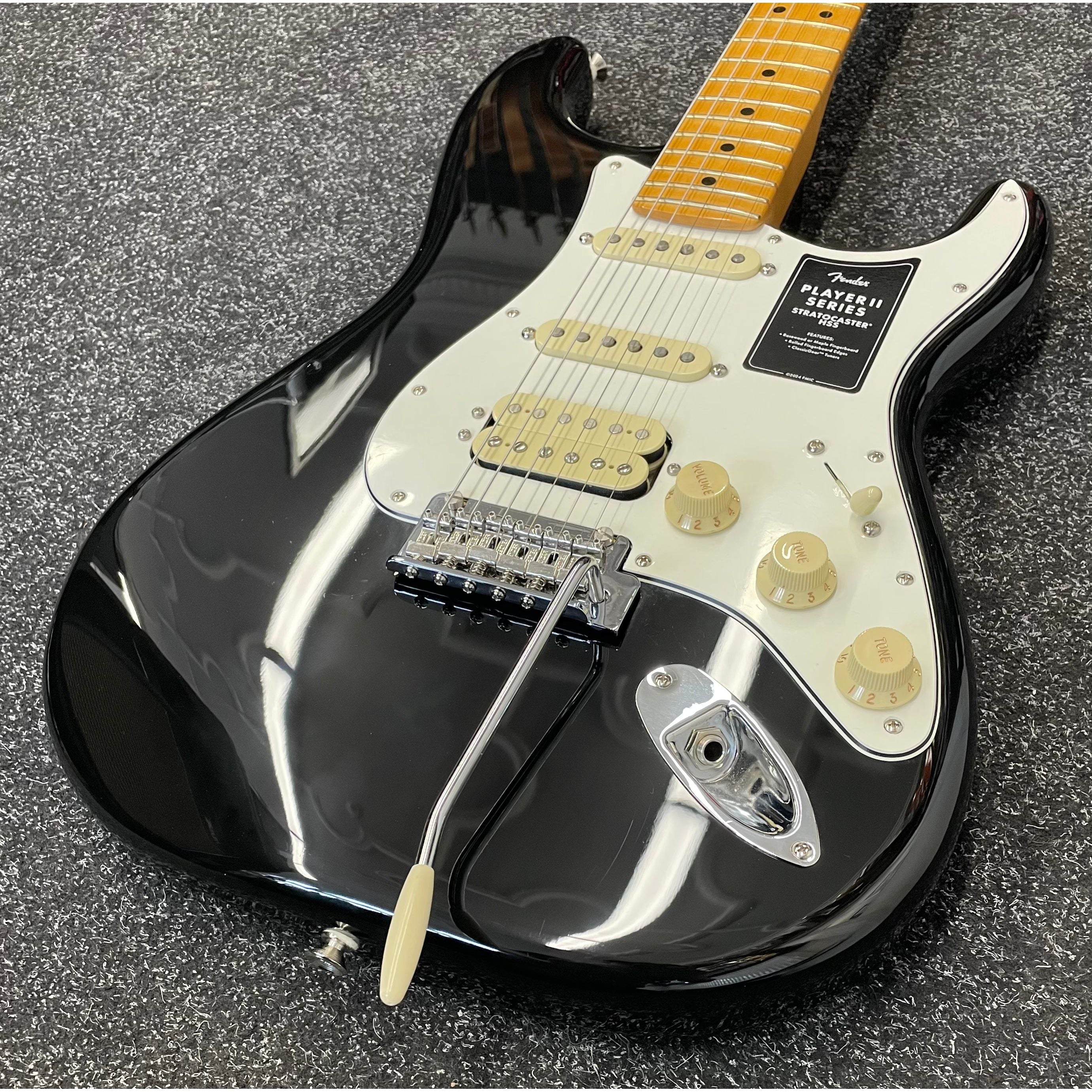 Fender Player II Stratocaster HSS Made in Mexico MIM 2025 in Gloss Black Pre-Owned