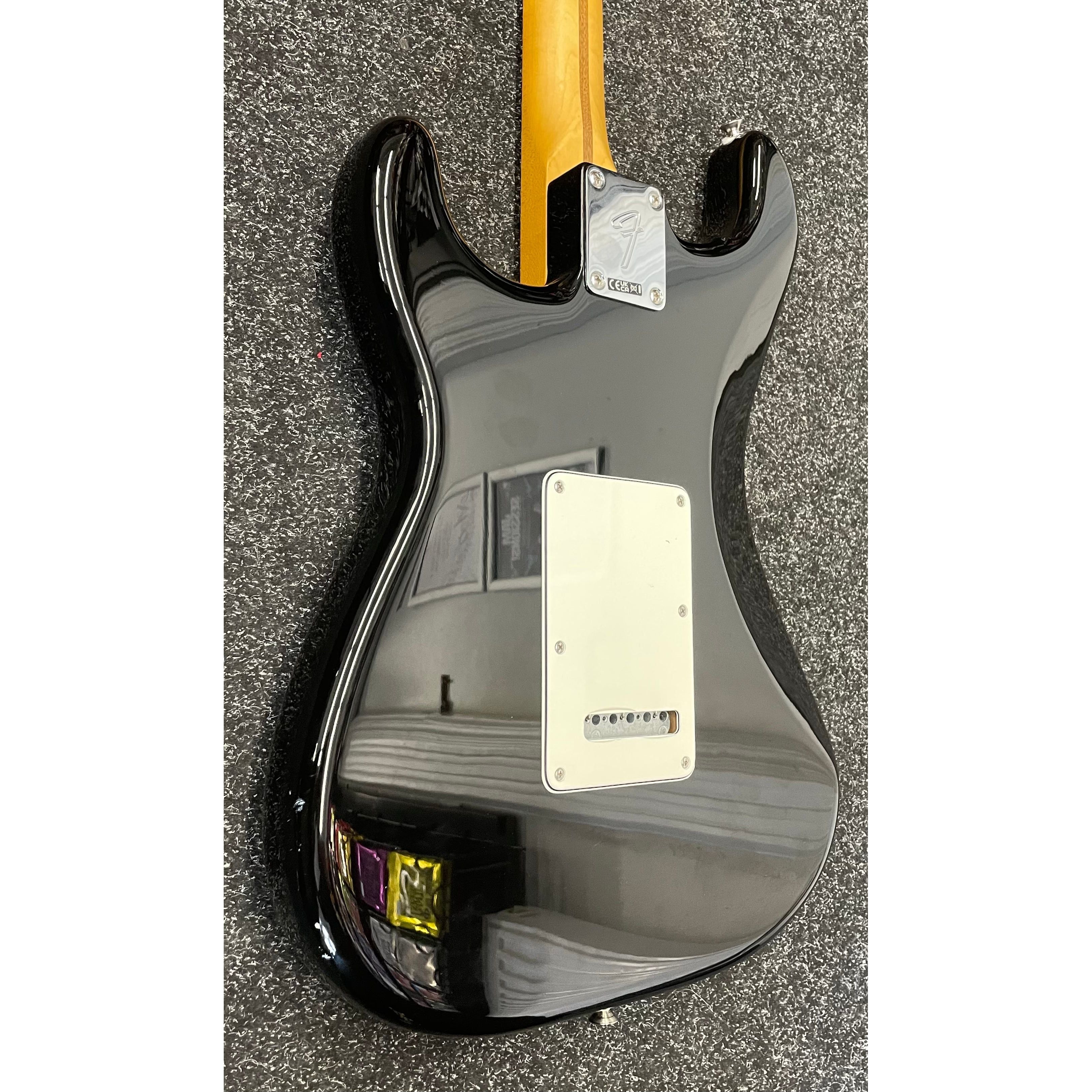 Fender Player II Stratocaster HSS Made in Mexico MIM 2025 in Gloss Black Pre-Owned