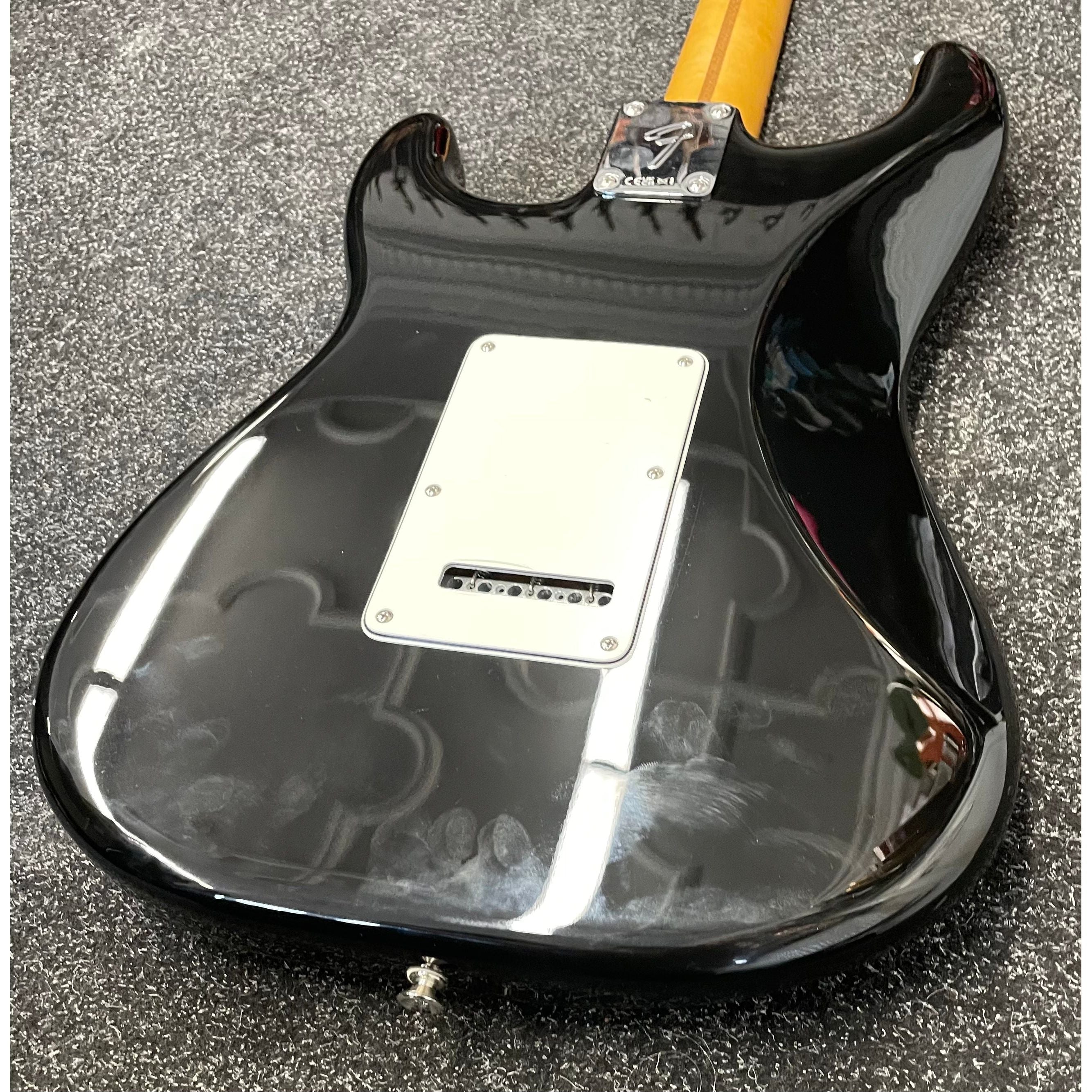 Fender Player II Stratocaster HSS Made in Mexico MIM 2025 in Gloss Black Pre-Owned