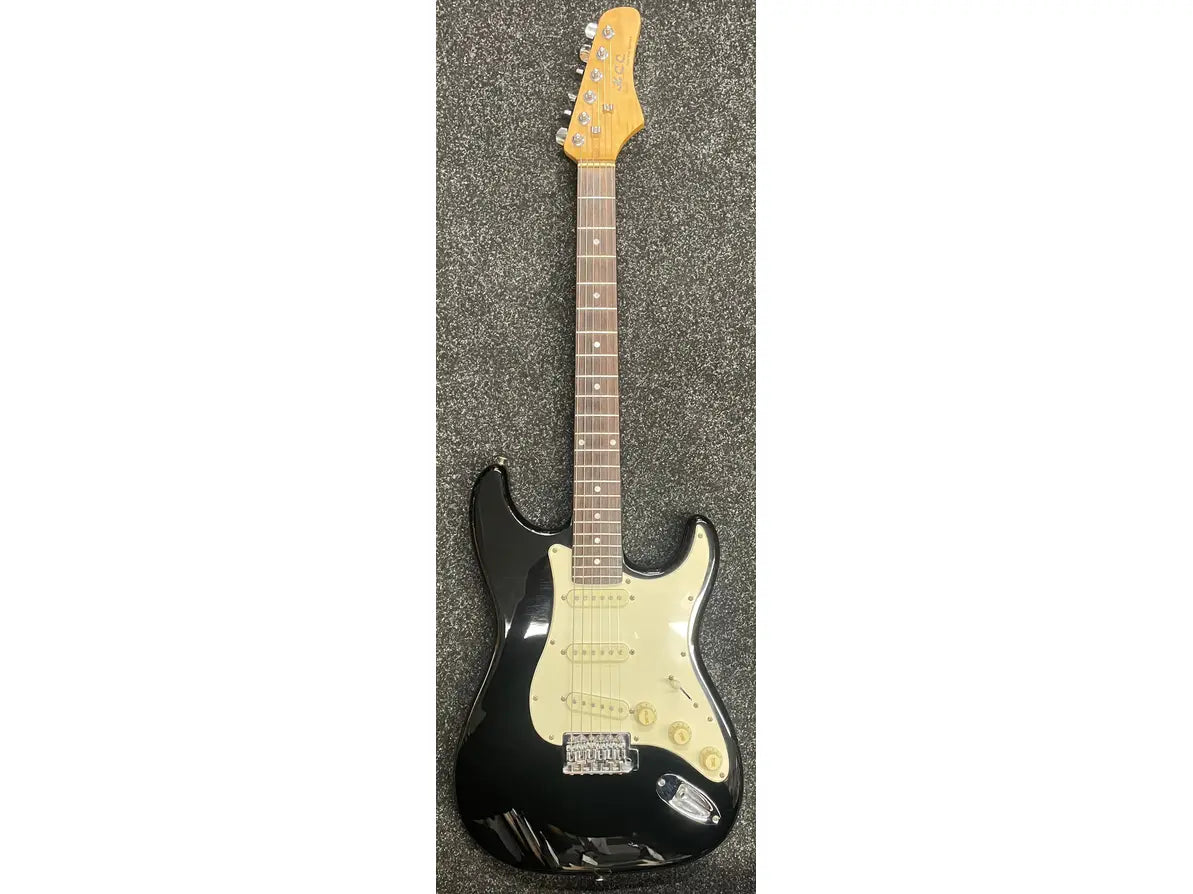 XCC Strat Style Electric Guitar in Black Pre-Owned