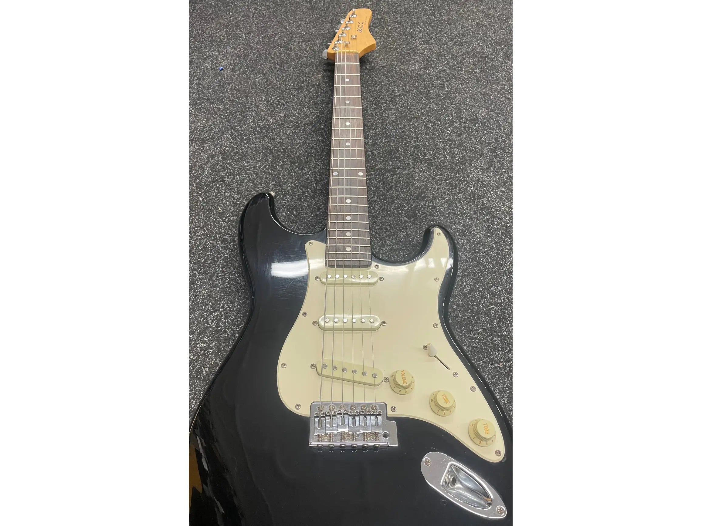 XCC Strat Style Electric Guitar in Black Pre-Owned