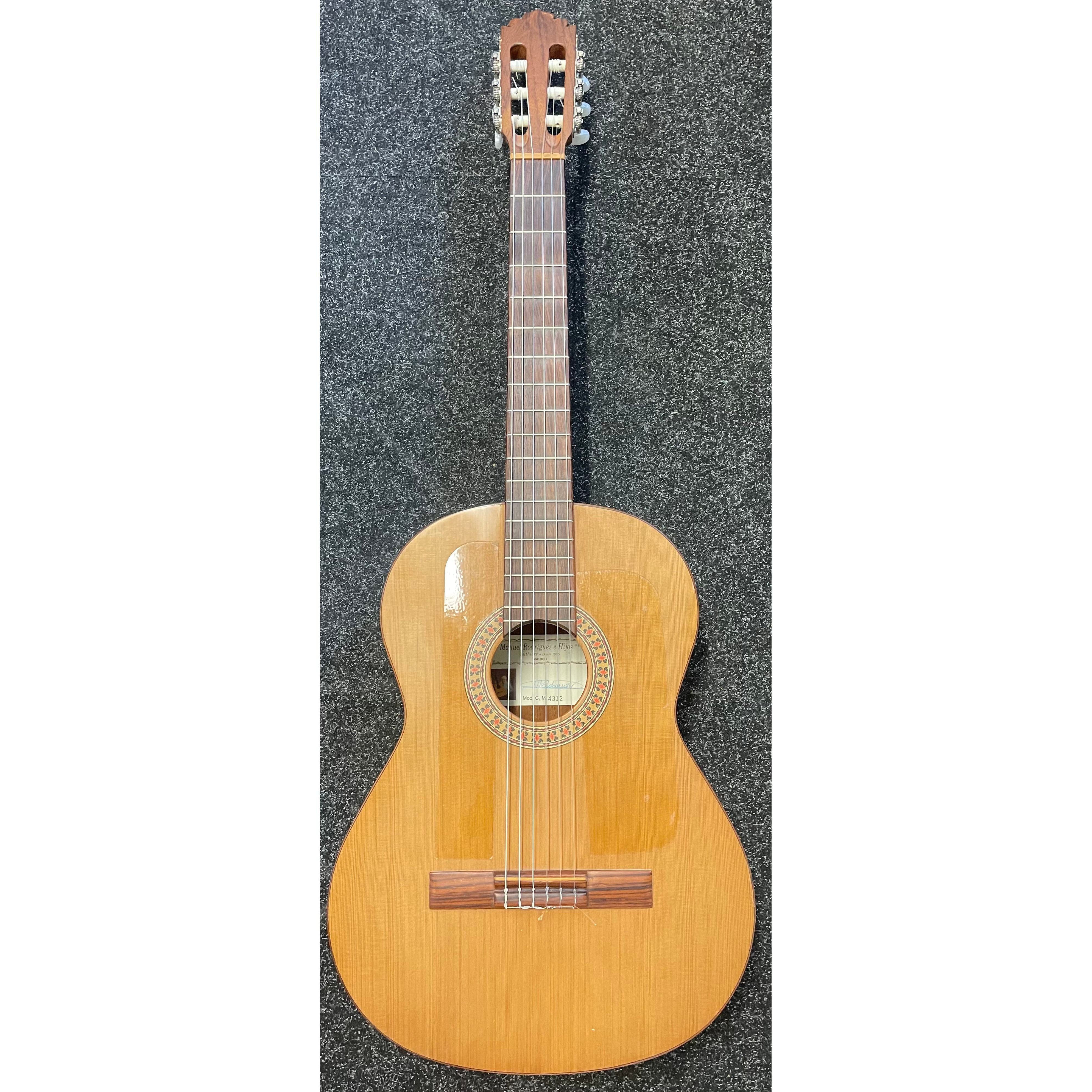 Manuel Rodriguez E Hijos Mod. C1M 4312 Classical Guitar in Natural Satin Pre-Owned