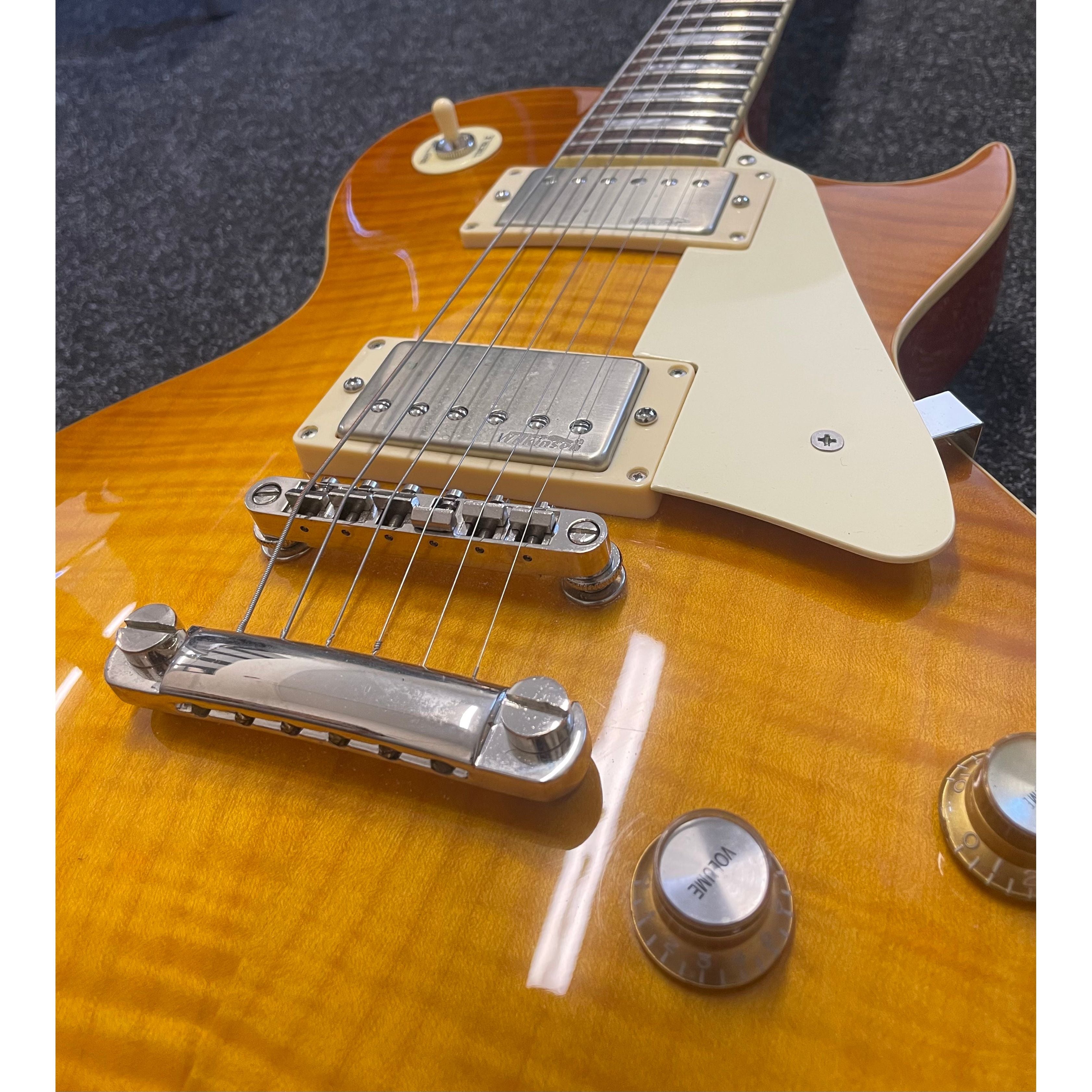Vintage Lemon Drop PGM 100 ReIssued LP Style Electric Guitar with Hardcase Pre-Owned