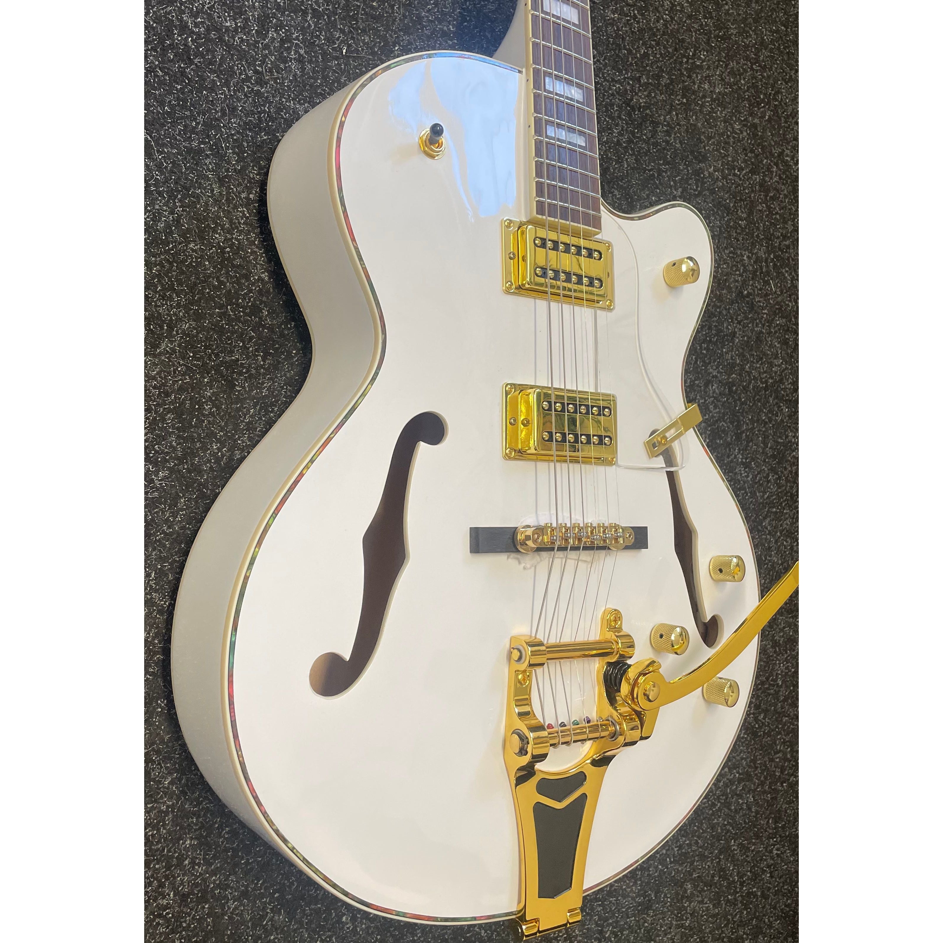 Harley Benton BigTone Trem Hollowbody Electric Guitar in White Pre-Owned