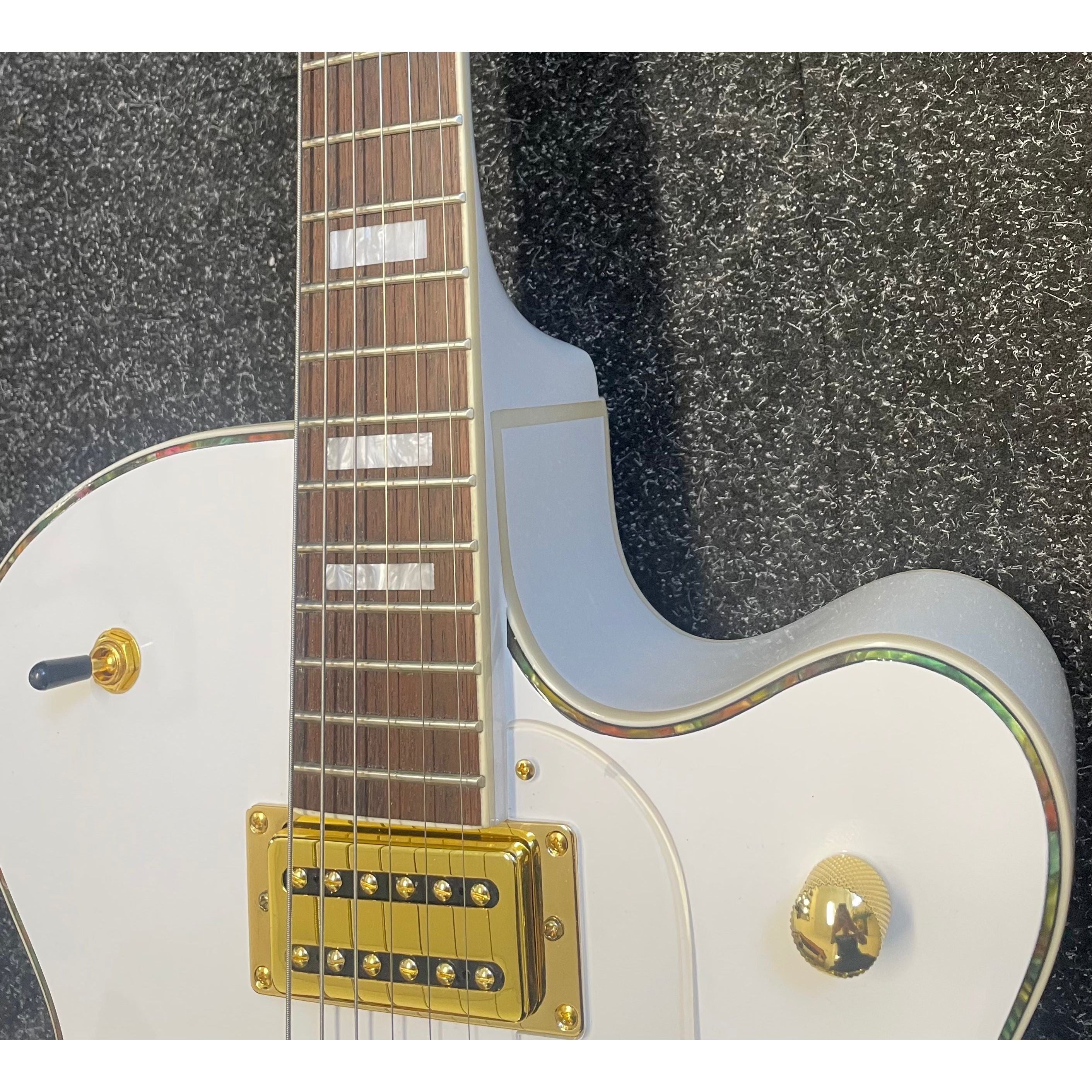 Harley Benton BigTone Trem Hollowbody Electric Guitar in White Pre-Owned