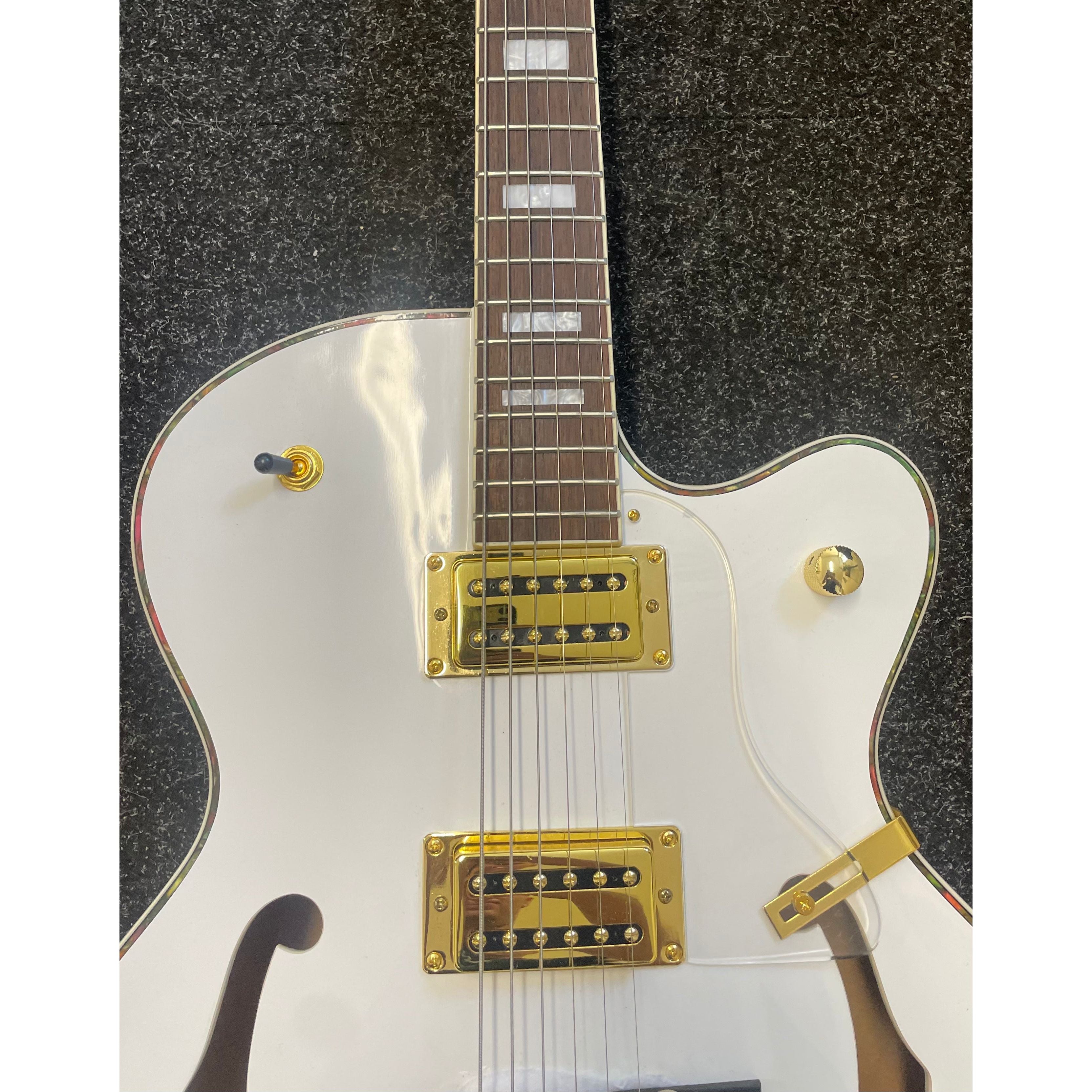 Harley Benton BigTone Trem Hollowbody Electric Guitar in White Pre-Owned