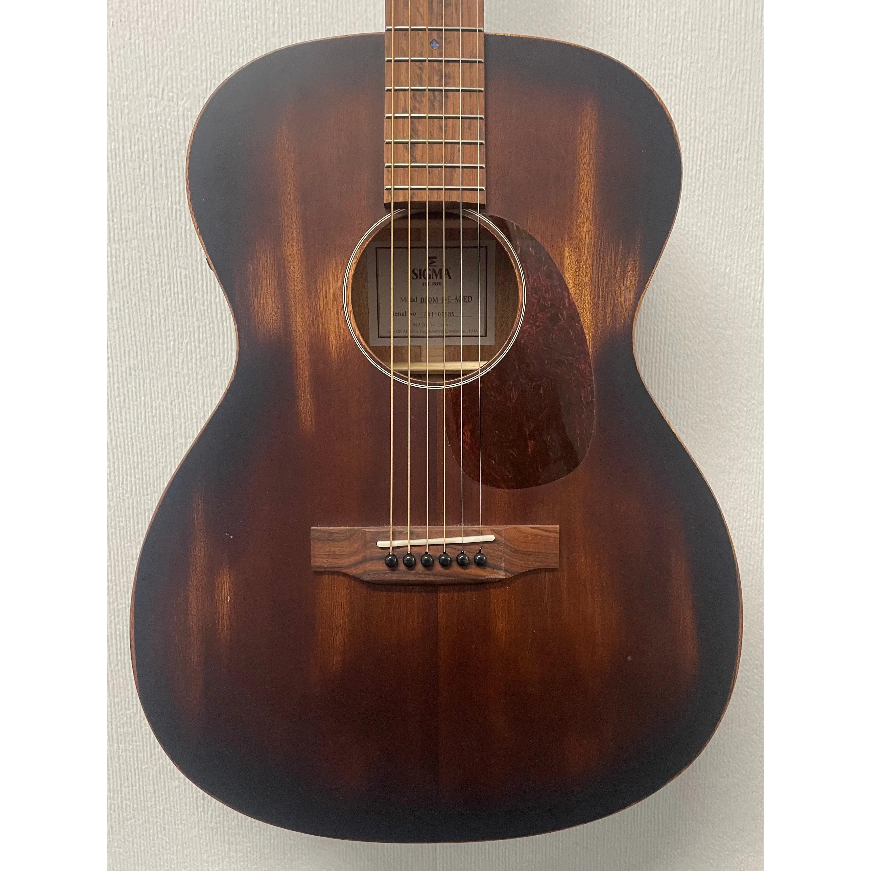 Sigma 000M-15E Aged Electro Acoustic Guitar in Aged Whiskey Barrel Satin Pre-Owned