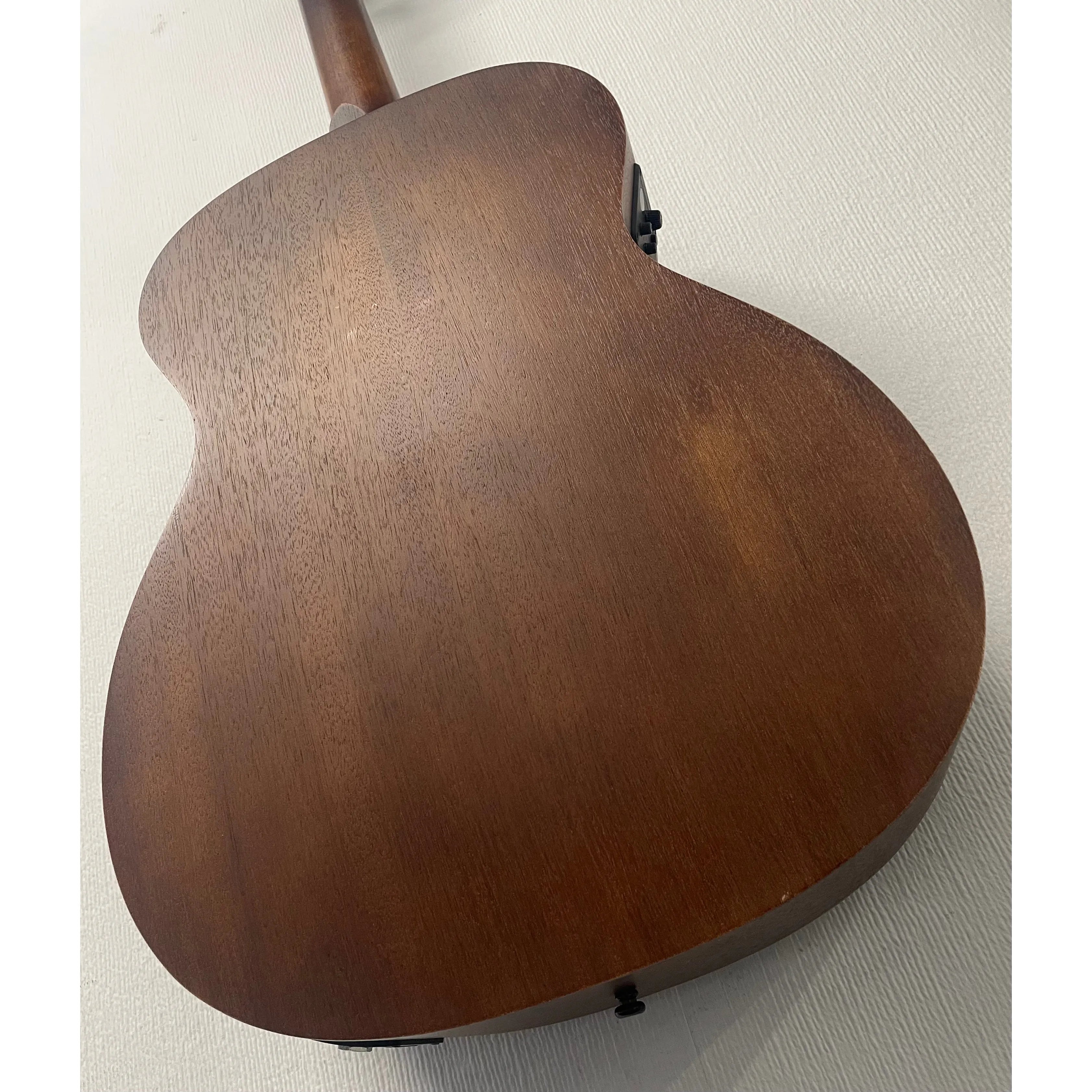 Sigma 000M-15E Aged Electro Acoustic Guitar in Aged Whiskey Barrel Satin Pre-Owned