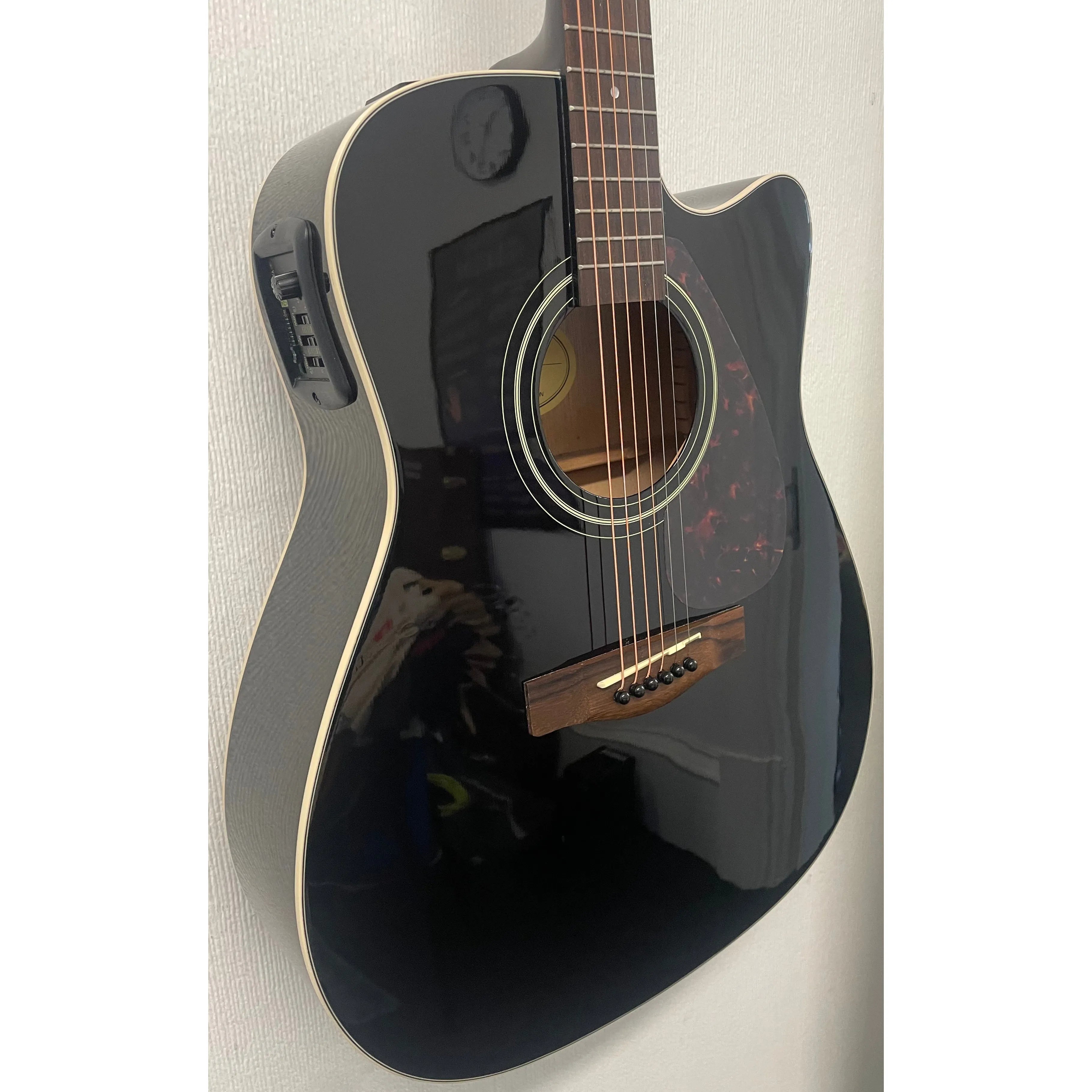 Yamaha FX370C Dreadnought Electro Acoustic in Black Pre-Owned