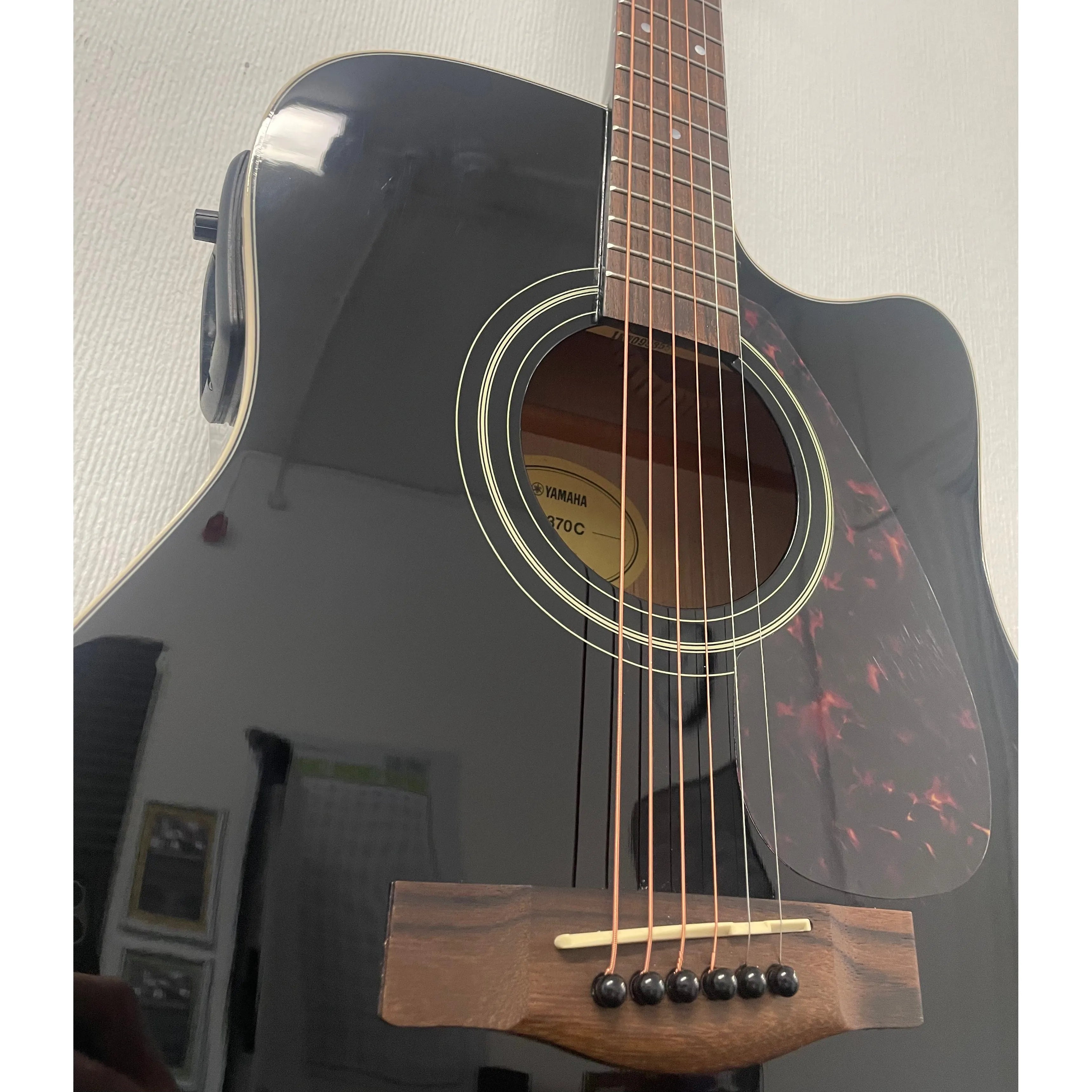 Yamaha FX370C Dreadnought Electro Acoustic in Black Pre-Owned