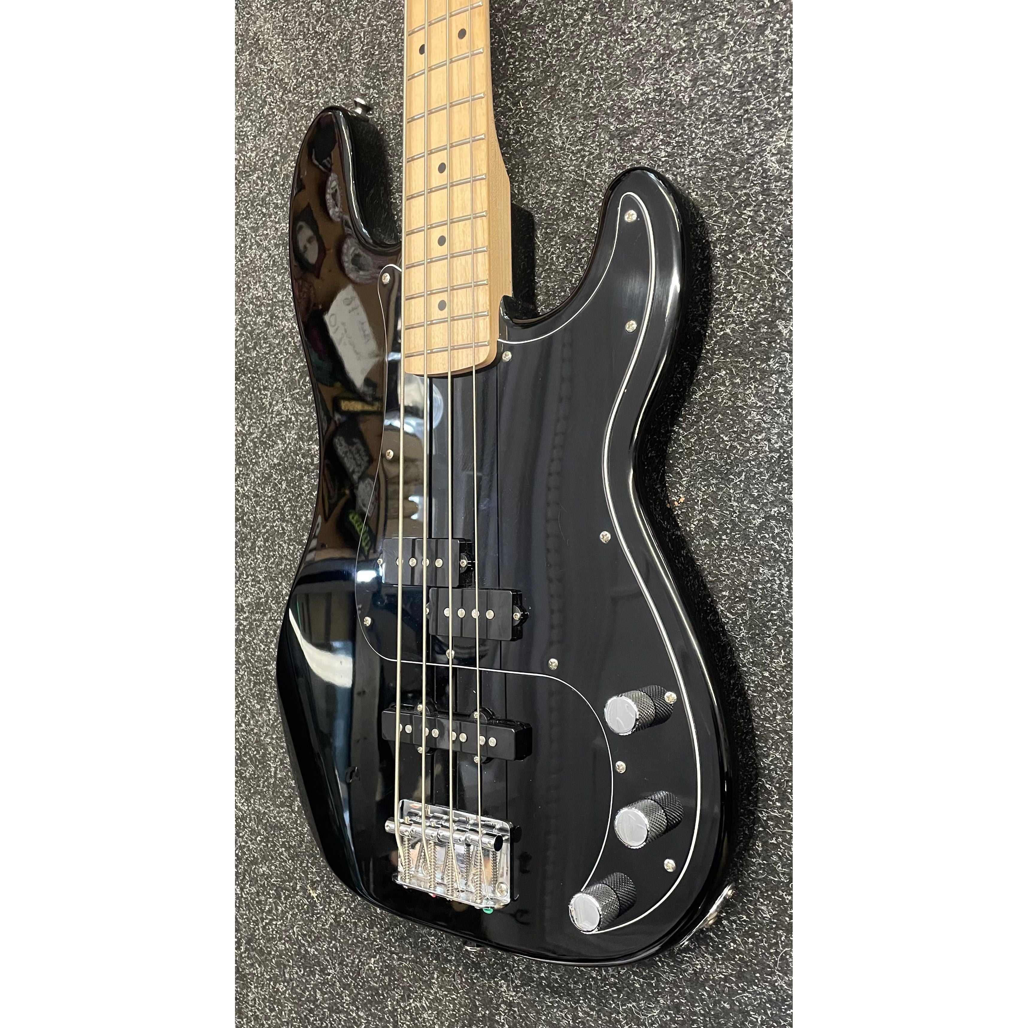 Squier Affinity Series Precision Bass Guitar with PJ Pickup Configuration in Gloss Black Pre-Owned