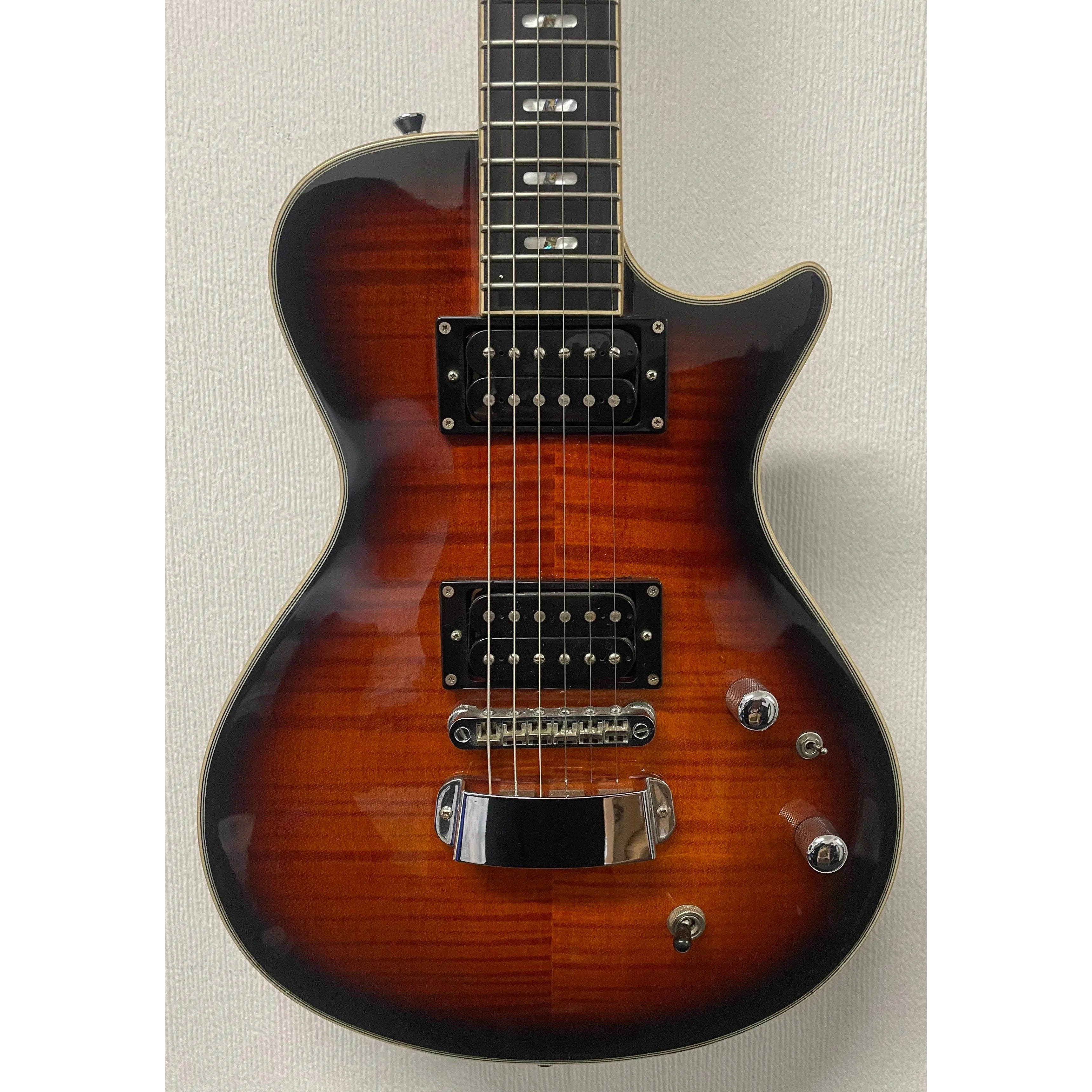 Hagstrom UltraLux Ultra Swede VGC in Burgundy Burst Pre-Owned