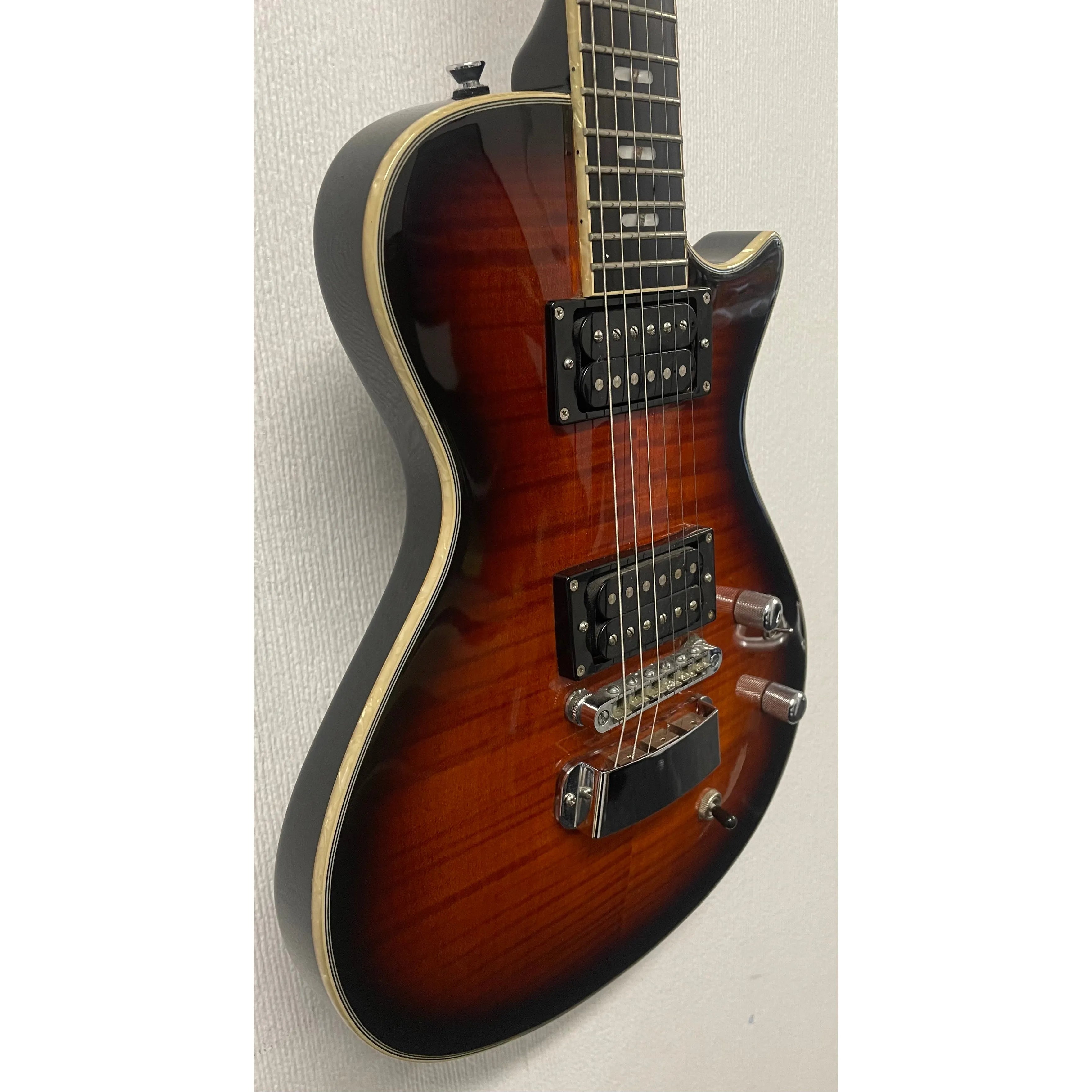 Hagstrom UltraLux Ultra Swede VGC in Burgundy Burst Pre-Owned