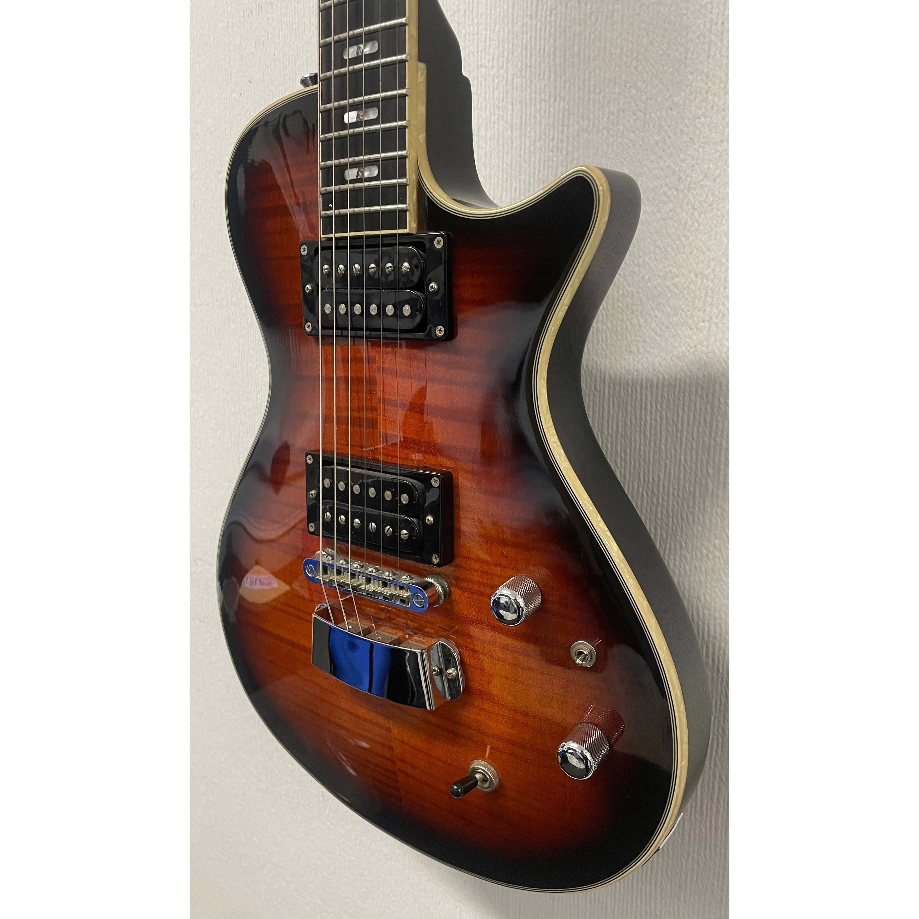 Hagstrom UltraLux Ultra Swede VGC in Burgundy Burst Pre-Owned