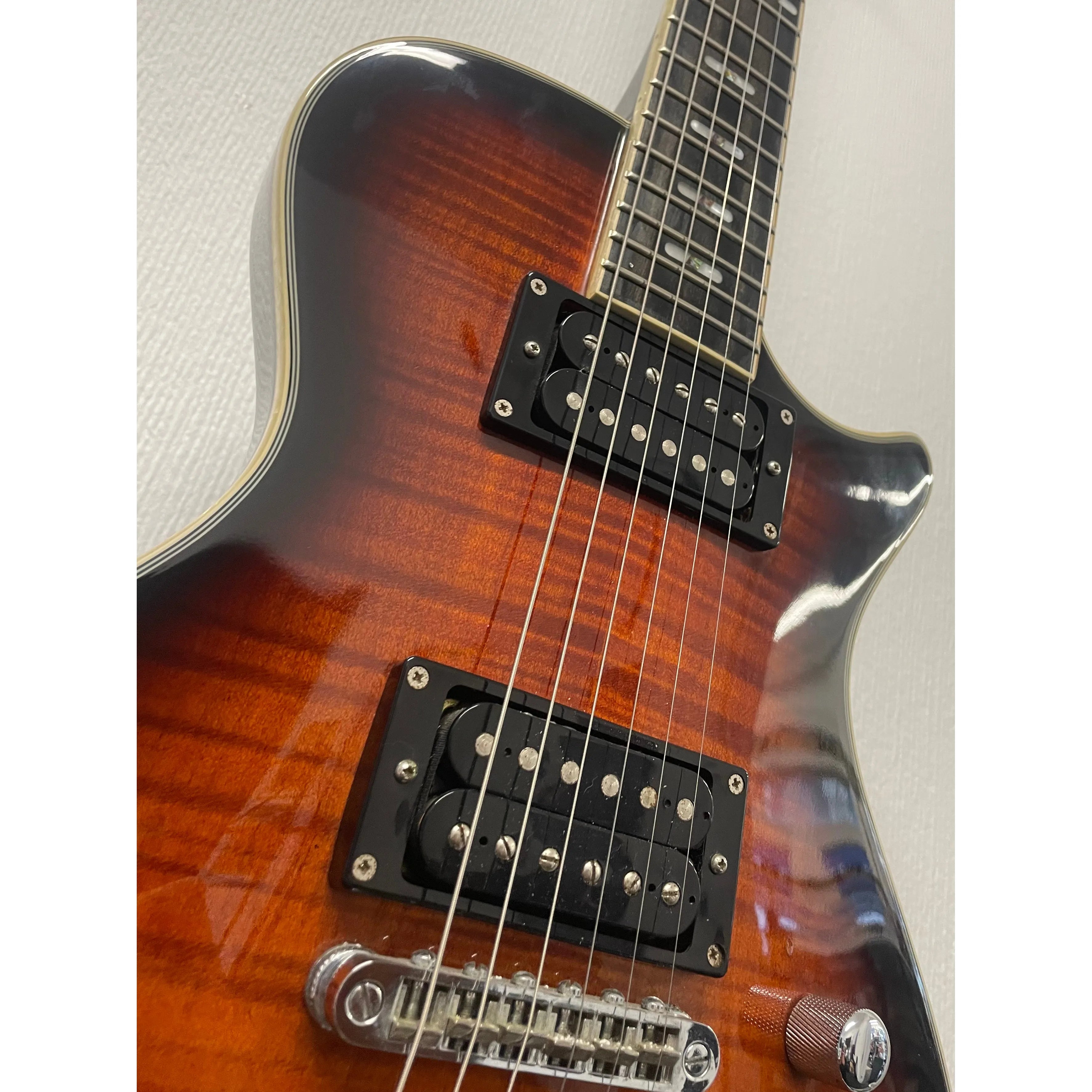 Hagstrom UltraLux Ultra Swede VGC in Burgundy Burst Pre-Owned