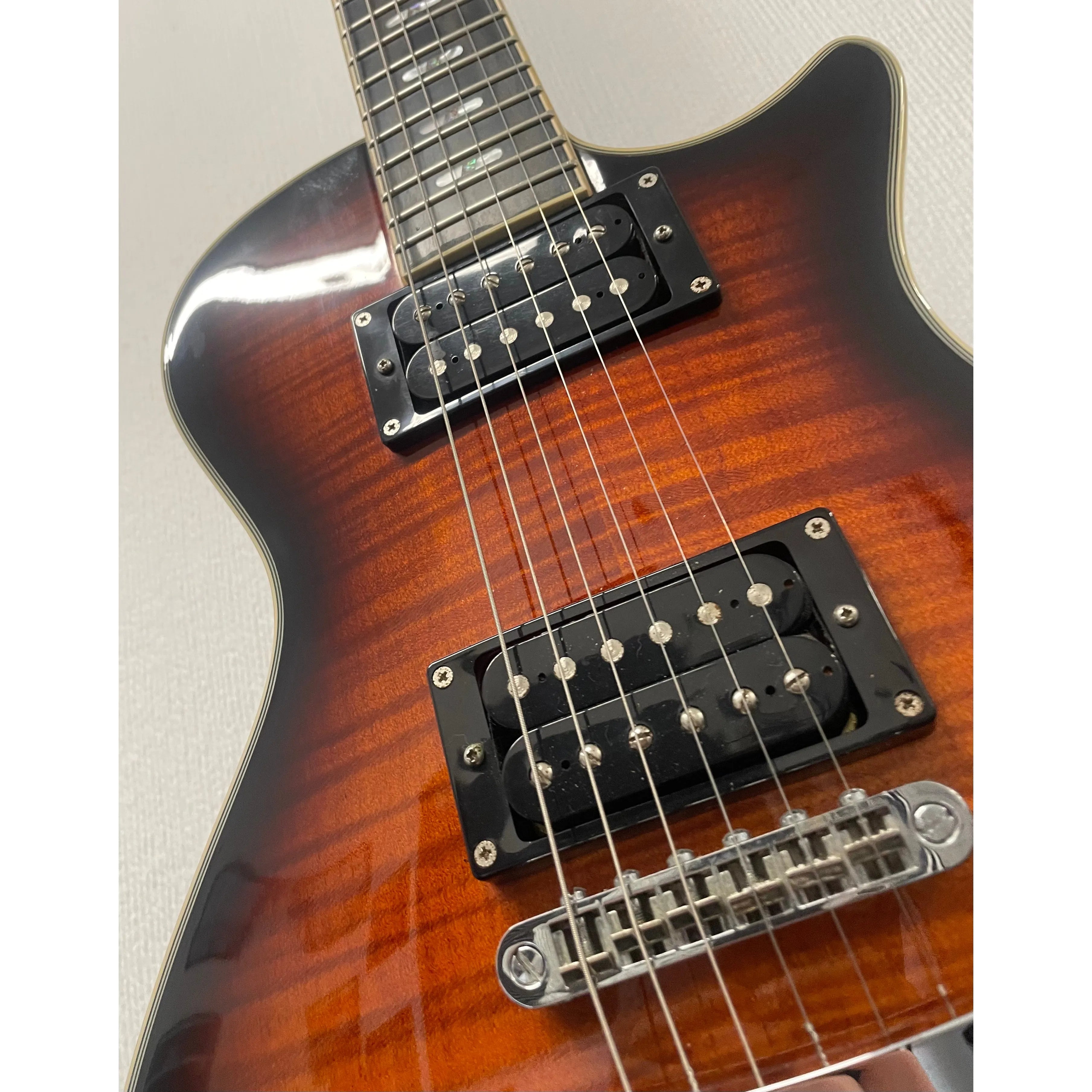 Hagstrom UltraLux Ultra Swede VGC in Burgundy Burst Pre-Owned