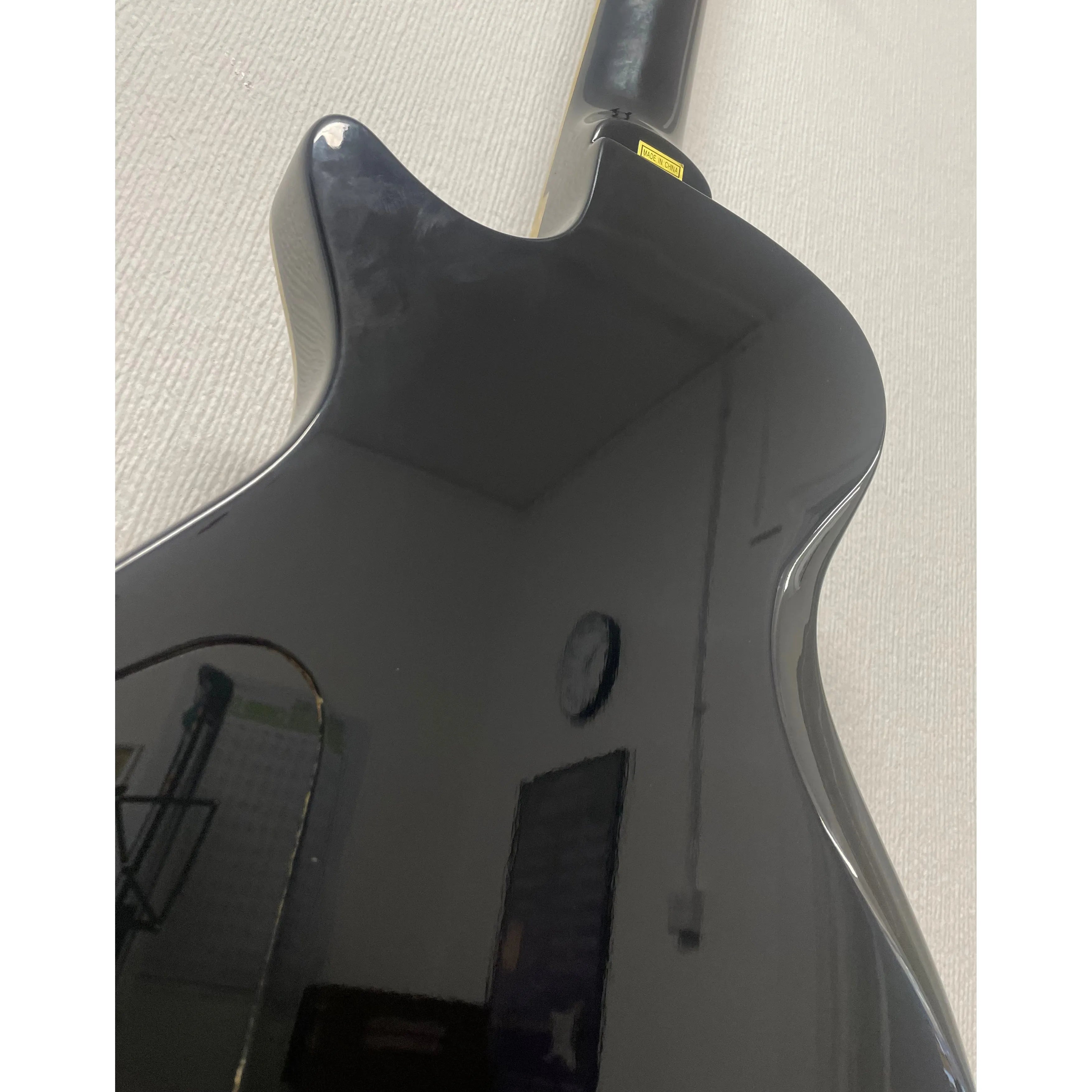 Hagstrom UltraLux Ultra Swede VGC in Burgundy Burst Pre-Owned