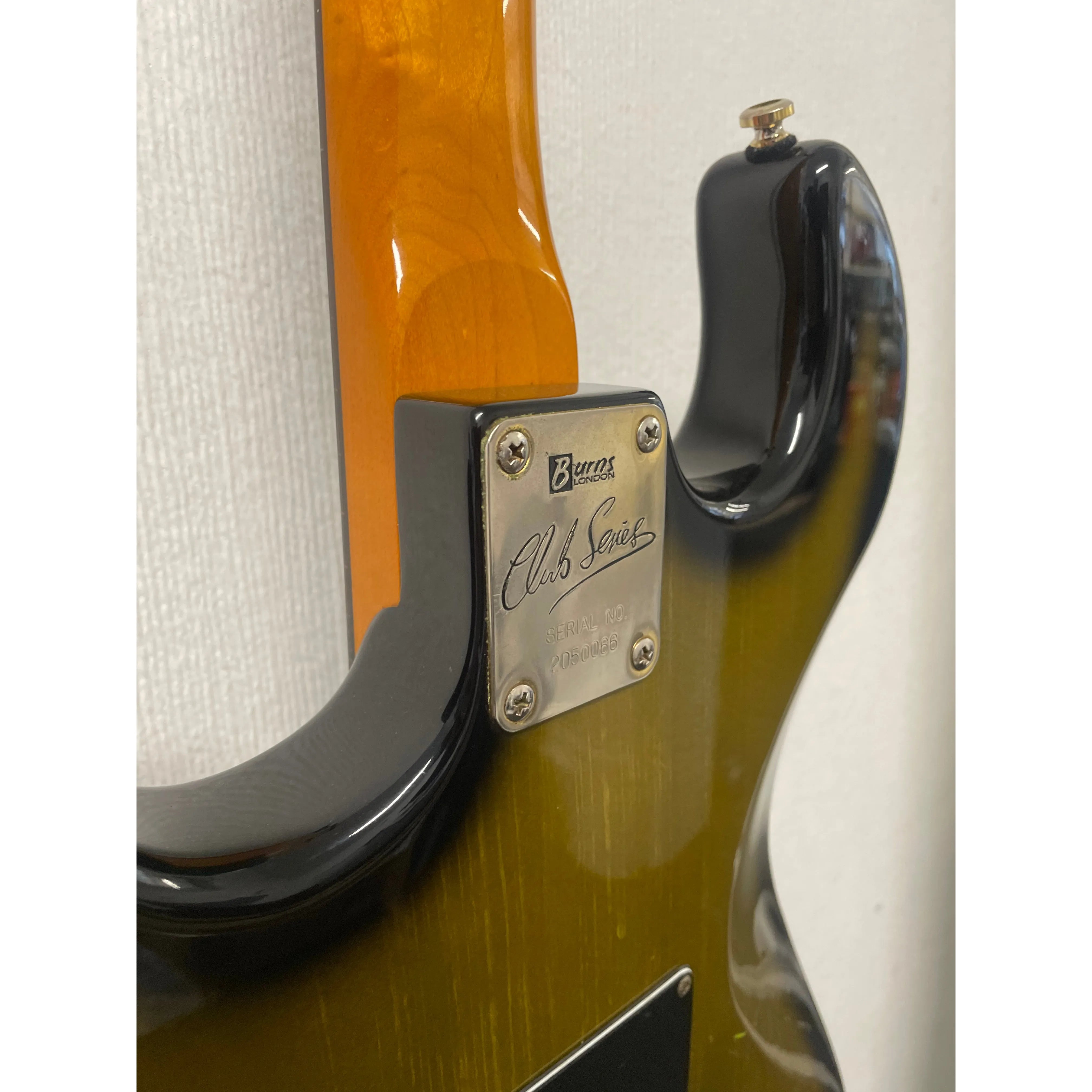 Burns London Marquee Club Series Electric Guitar in Green Burst with Gigbag Pre-Owned