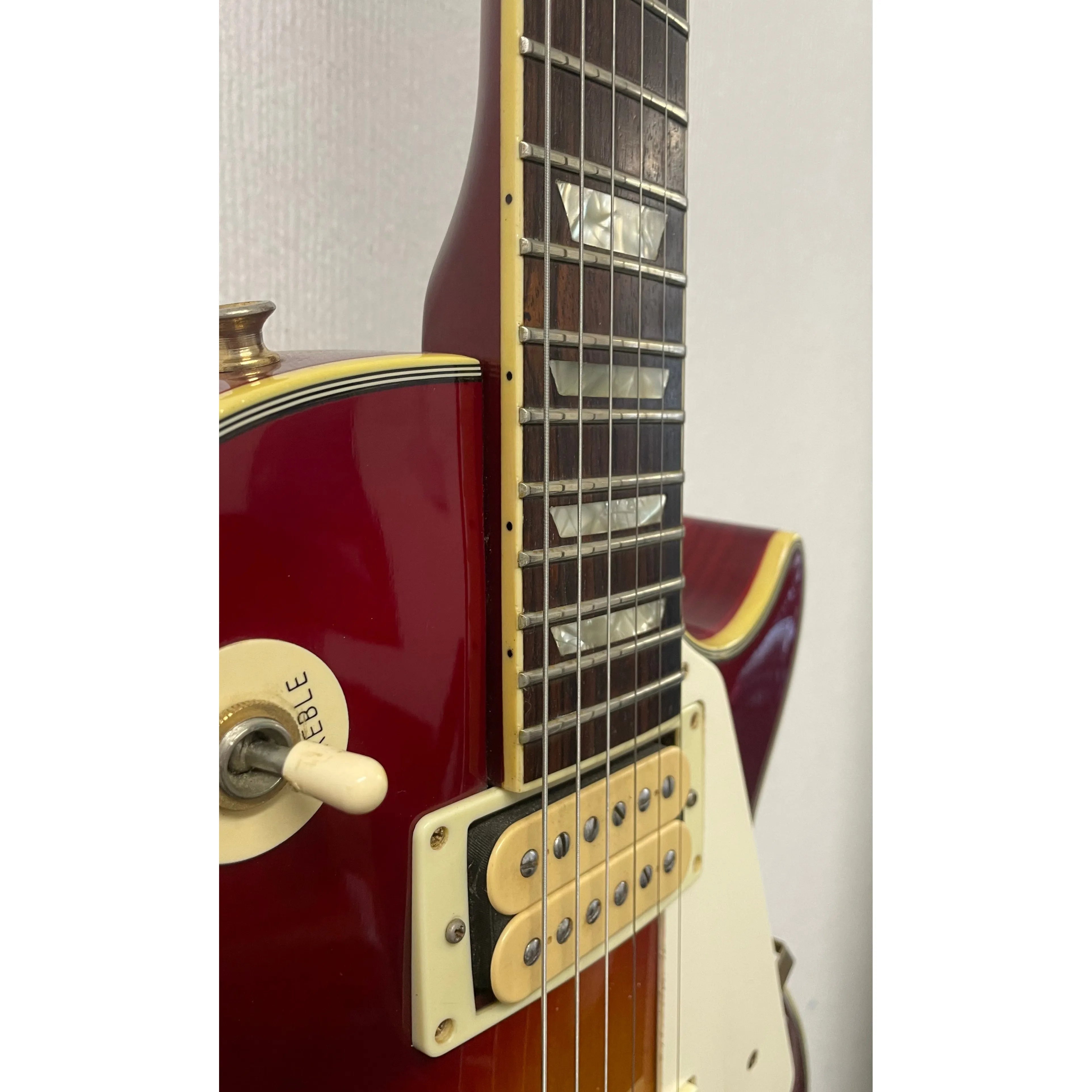 Columbus LP Style Electric Guitar MIJ in Sunburst Pre-Owned