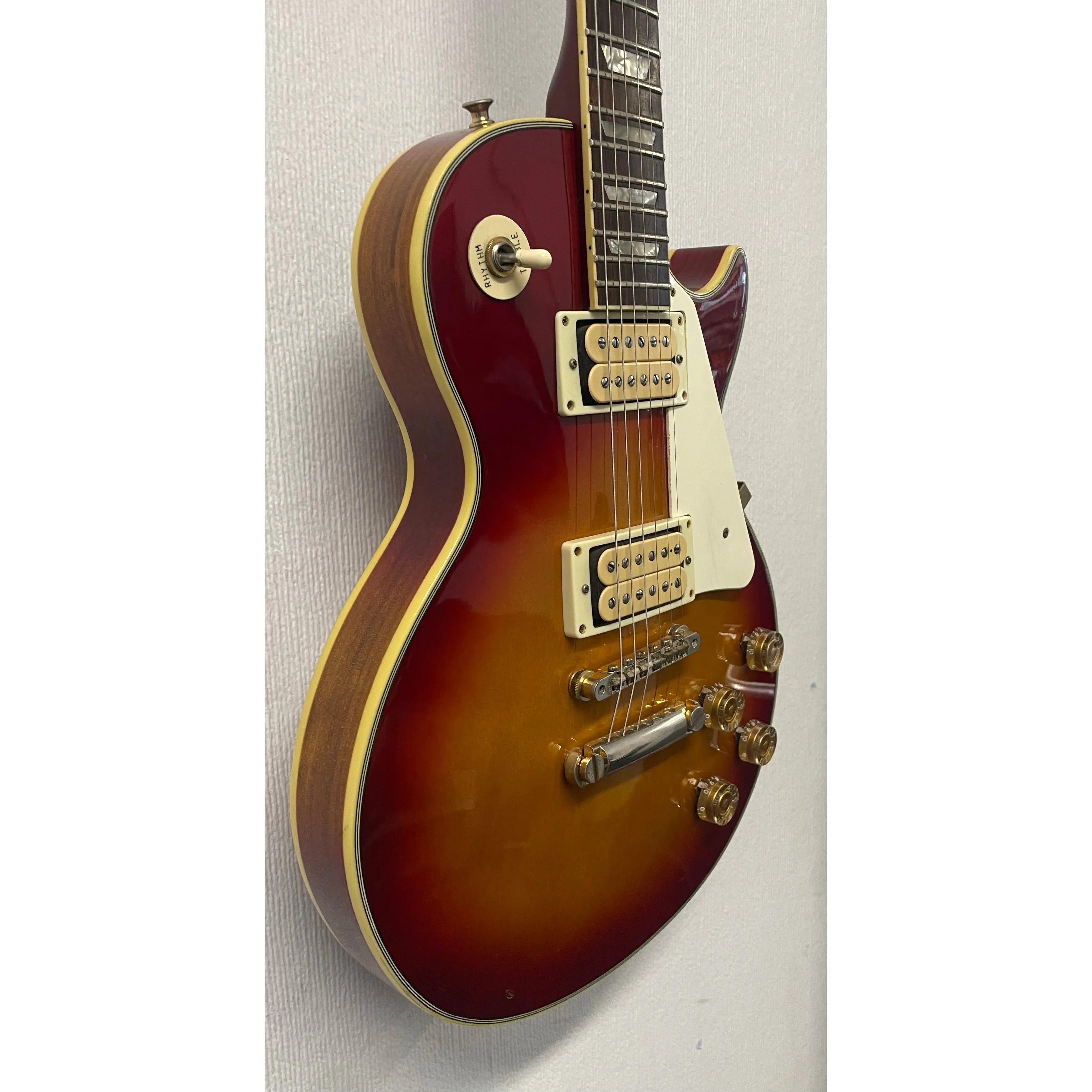 Columbus LP Style Electric Guitar MIJ in Sunburst Pre-Owned