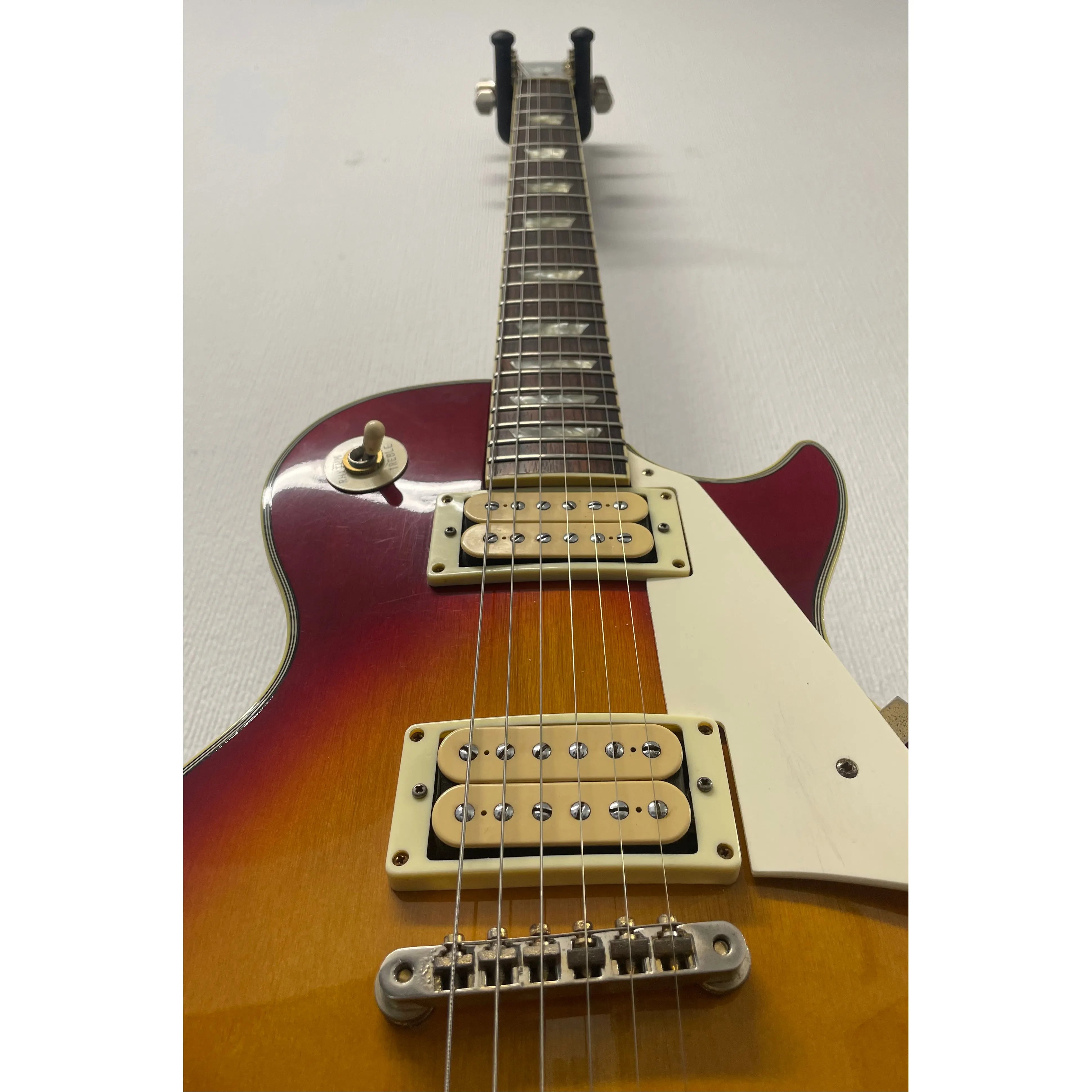 Columbus LP Style Electric Guitar MIJ in Sunburst Pre-Owned