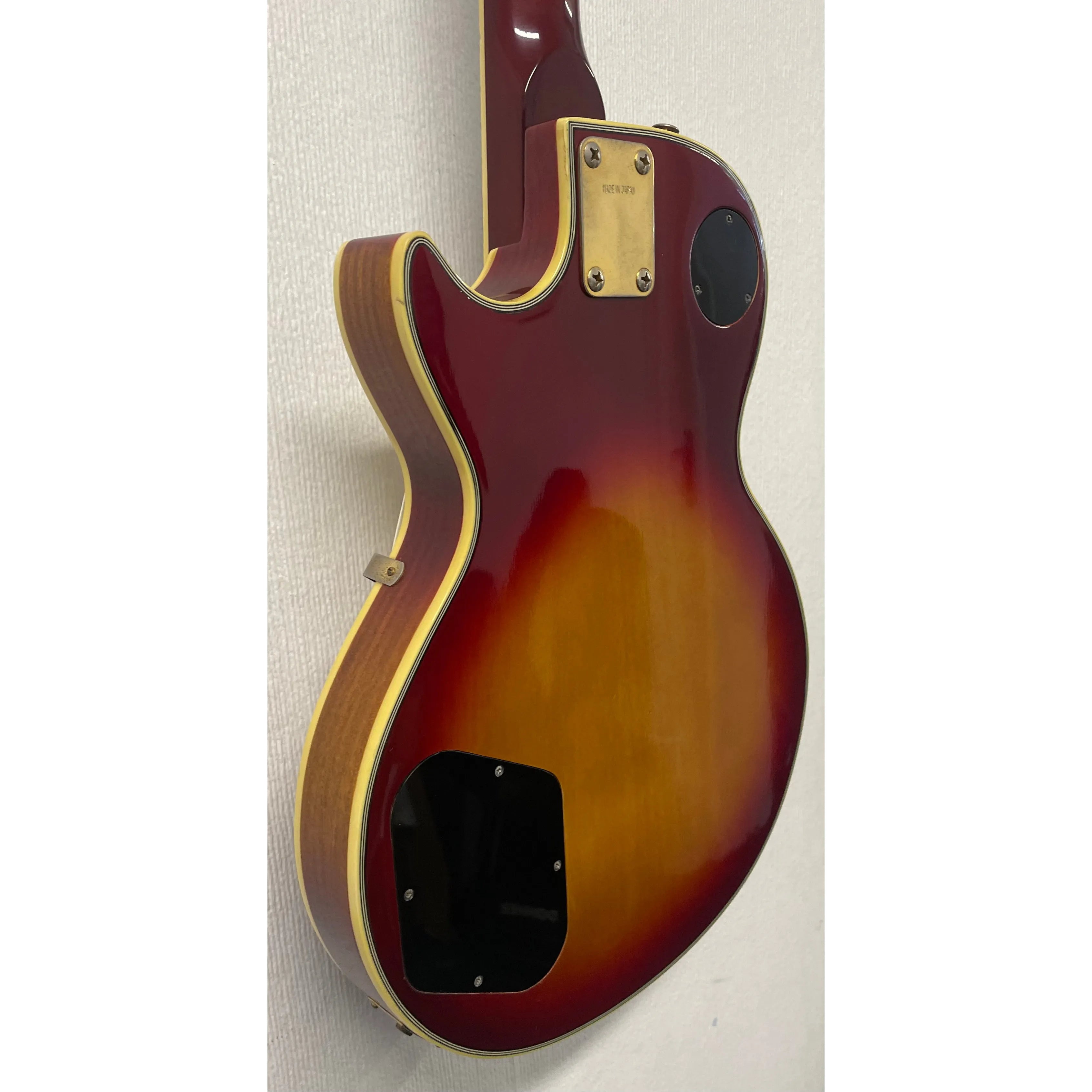 Columbus LP Style Electric Guitar MIJ in Sunburst Pre-Owned