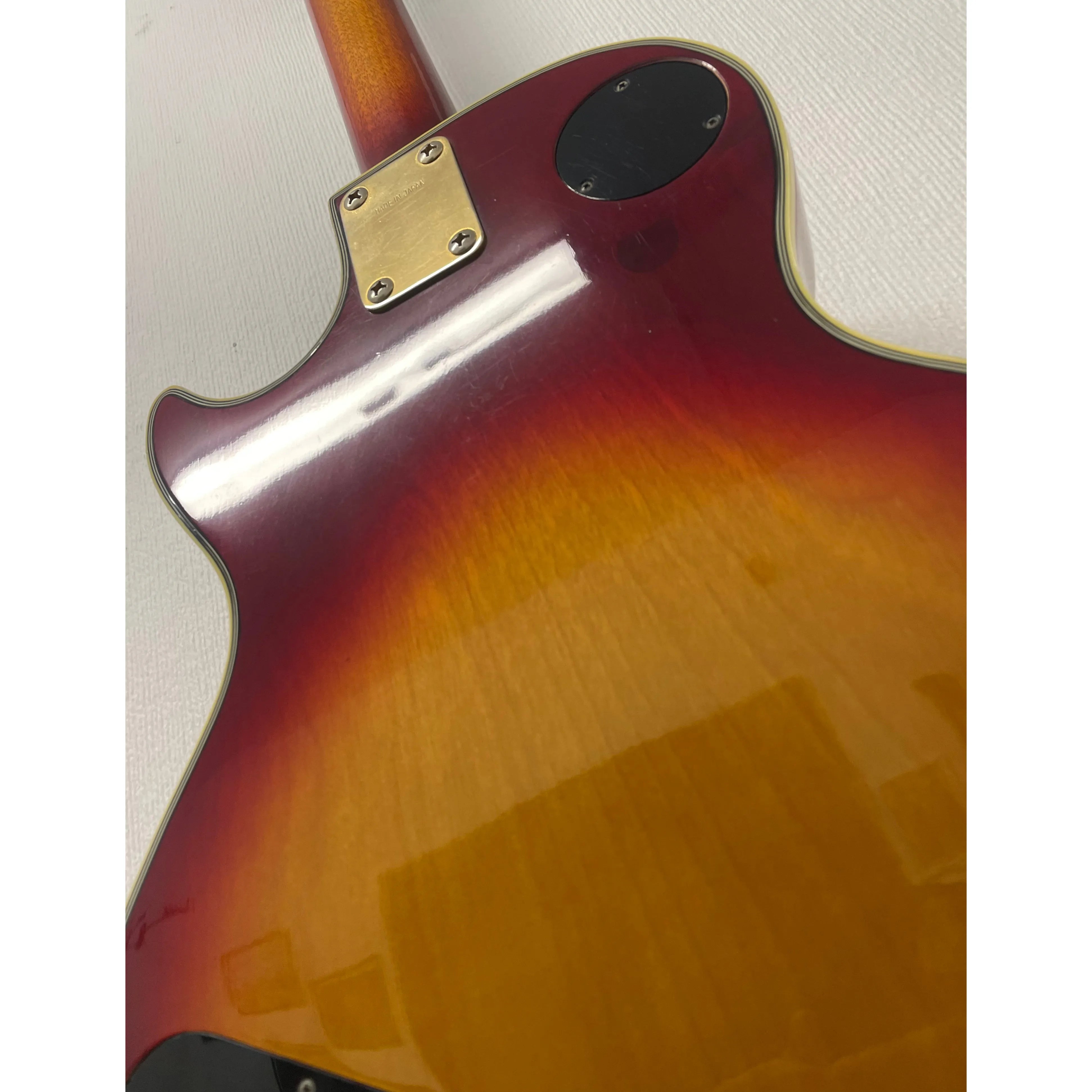 Columbus LP Style Electric Guitar MIJ in Sunburst Pre-Owned