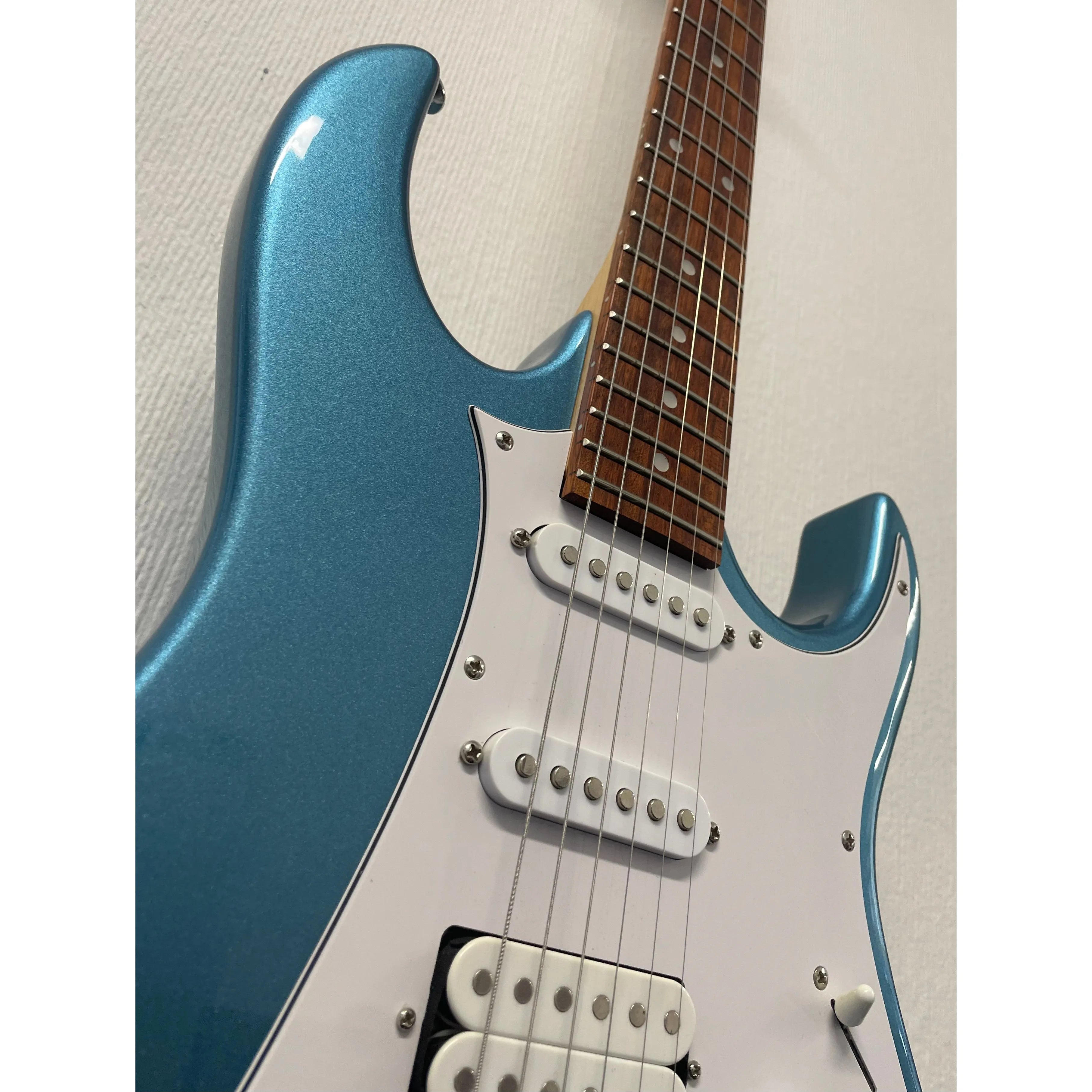 Ibanez GRX40 GIO in Metallic Light Blue with Gigbag Pre-Owned
