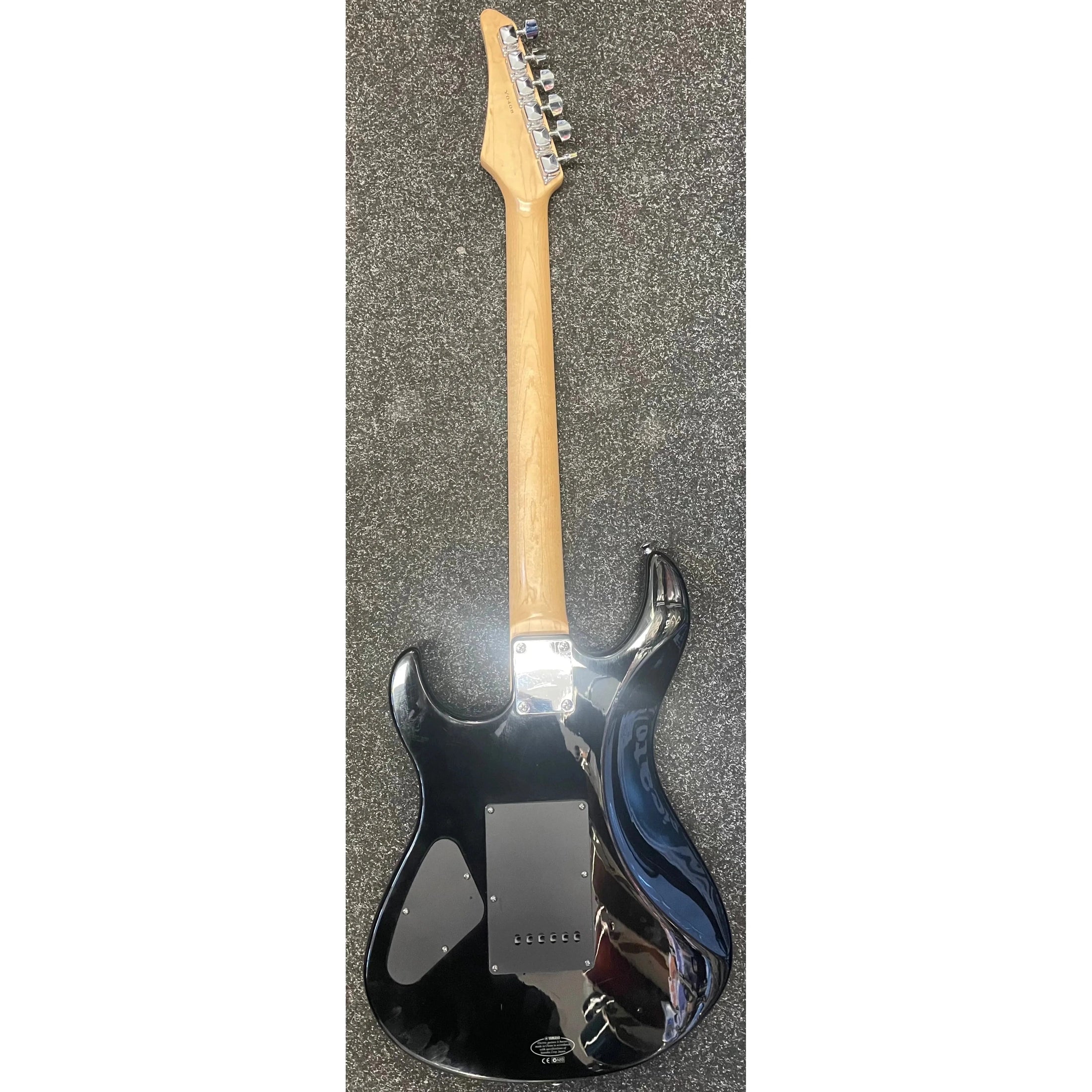 Yamaha ERG 121C Electric Guitar (One Faulty PickUp) Pre-Owned