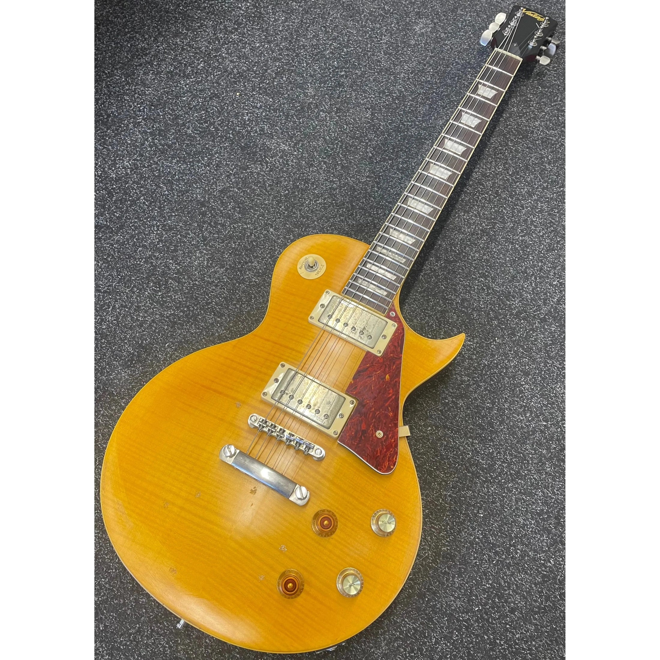 Vintage V100 Distressed Lemon Drop with Hardcase Pre-Owned