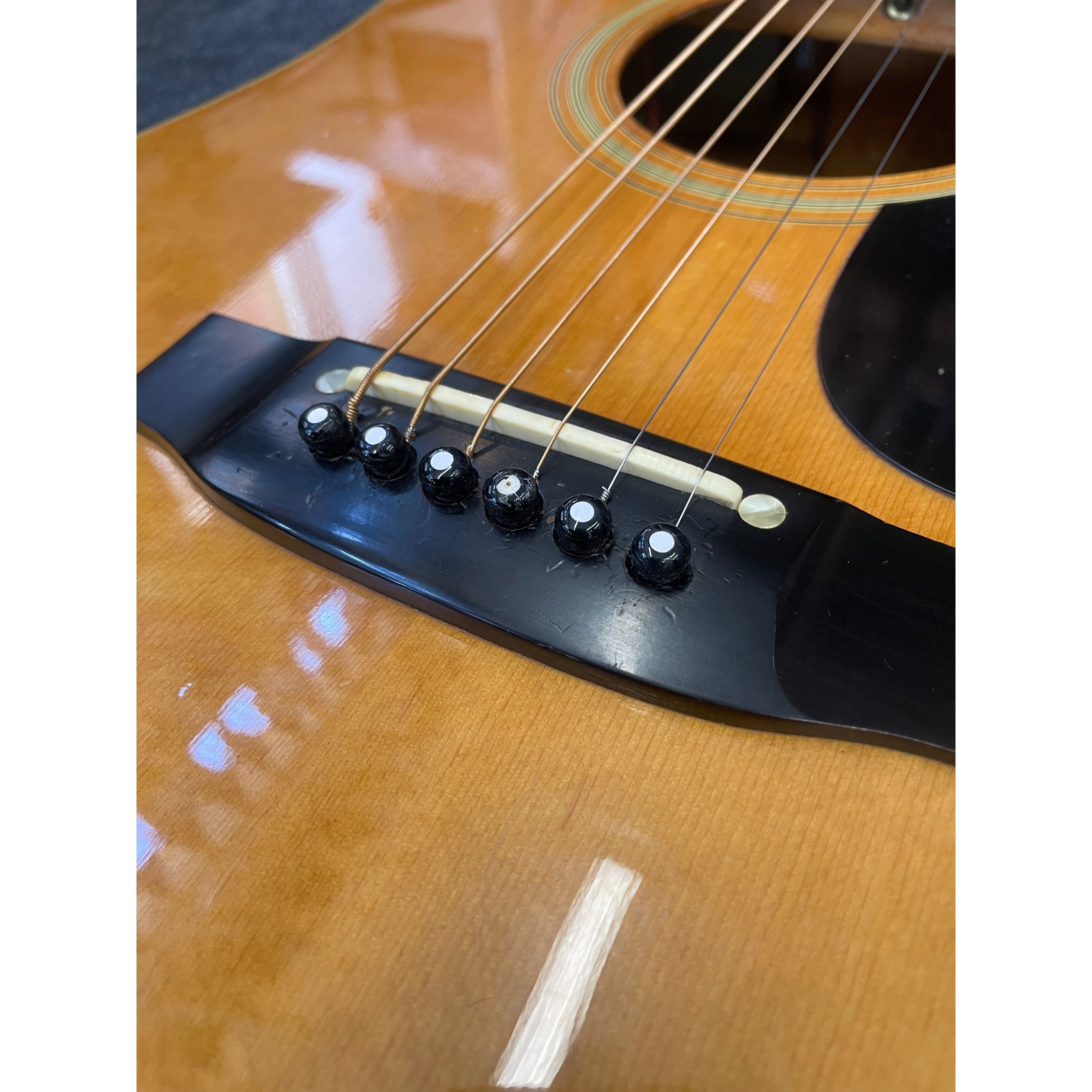 Takamine EF-340 Dreadnought Electro Acoustic Guitar in Natural with Hardcase Pre-Owned