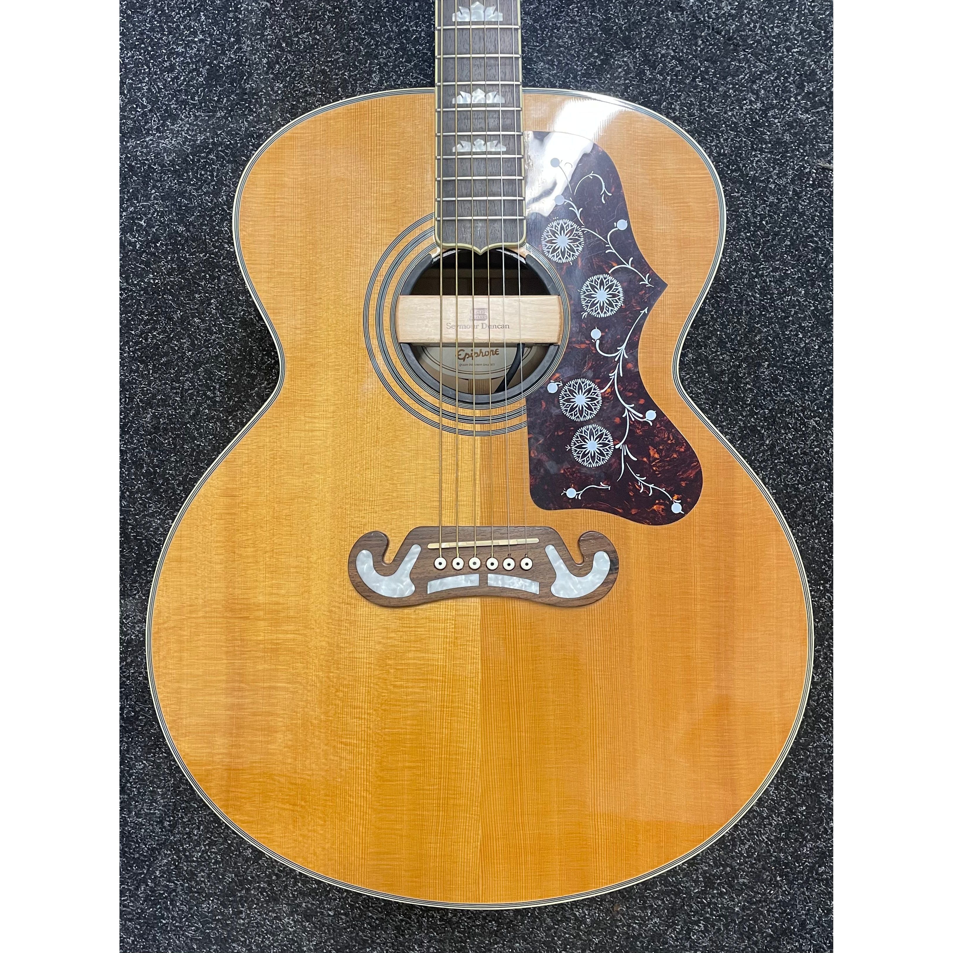 Epiphone EJ-200N Jumbo Acoustic Guitar Modified with Seymour Duncan Mounted Pickup with Hardcase Pre-Owned