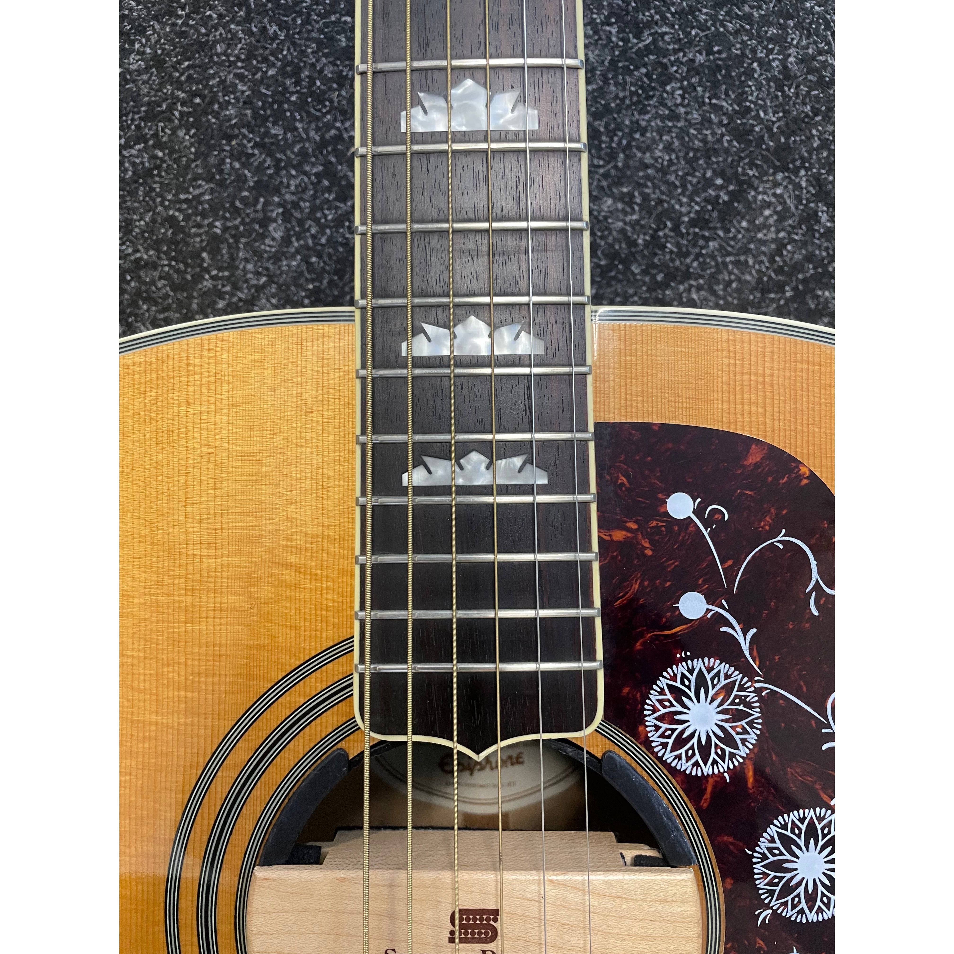 Epiphone EJ-200N Jumbo Acoustic Guitar Modified with Seymour Duncan Mounted Pickup with Hardcase Pre-Owned