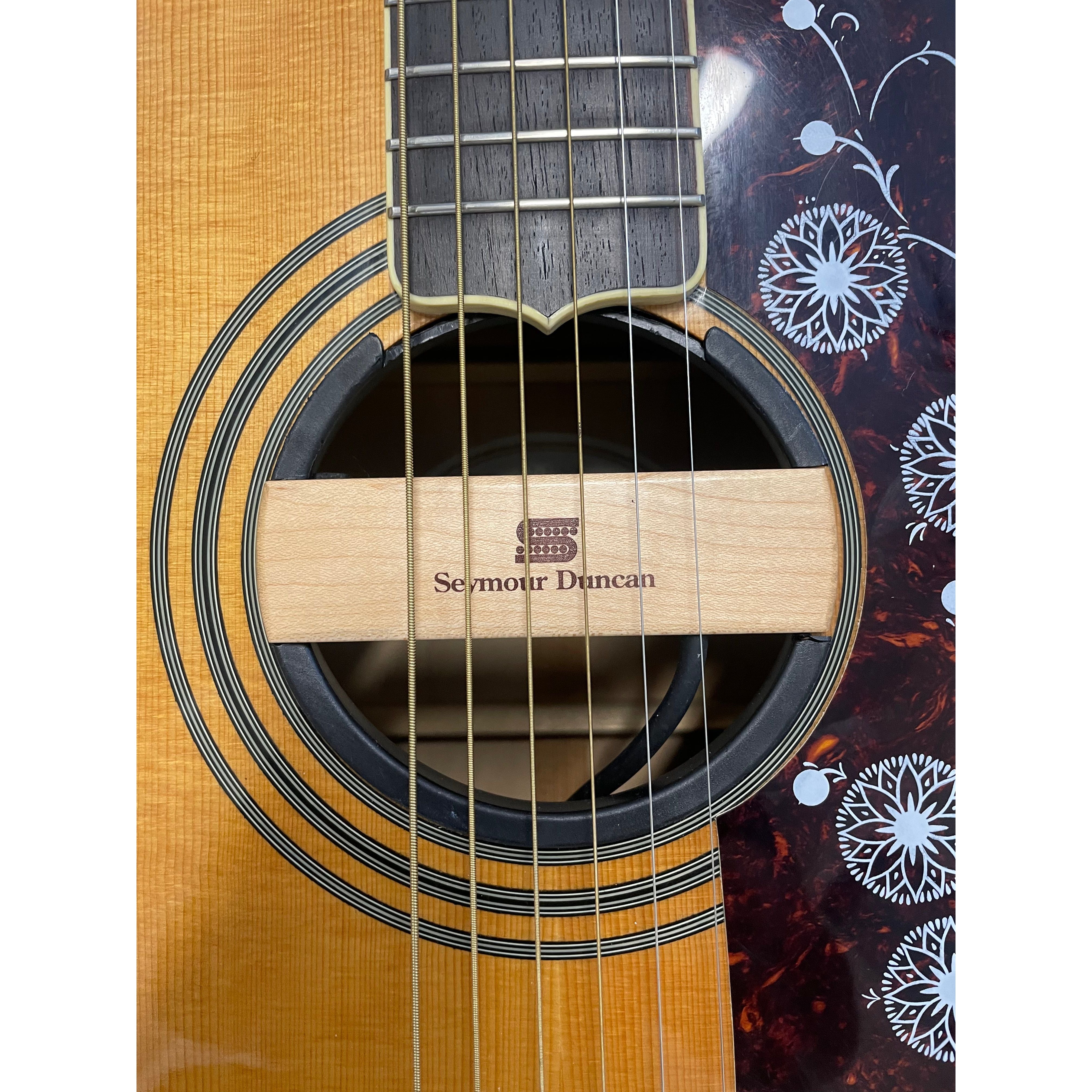 Epiphone EJ-200N Jumbo Acoustic Guitar Modified with Seymour Duncan Mounted Pickup with Hardcase Pre-Owned