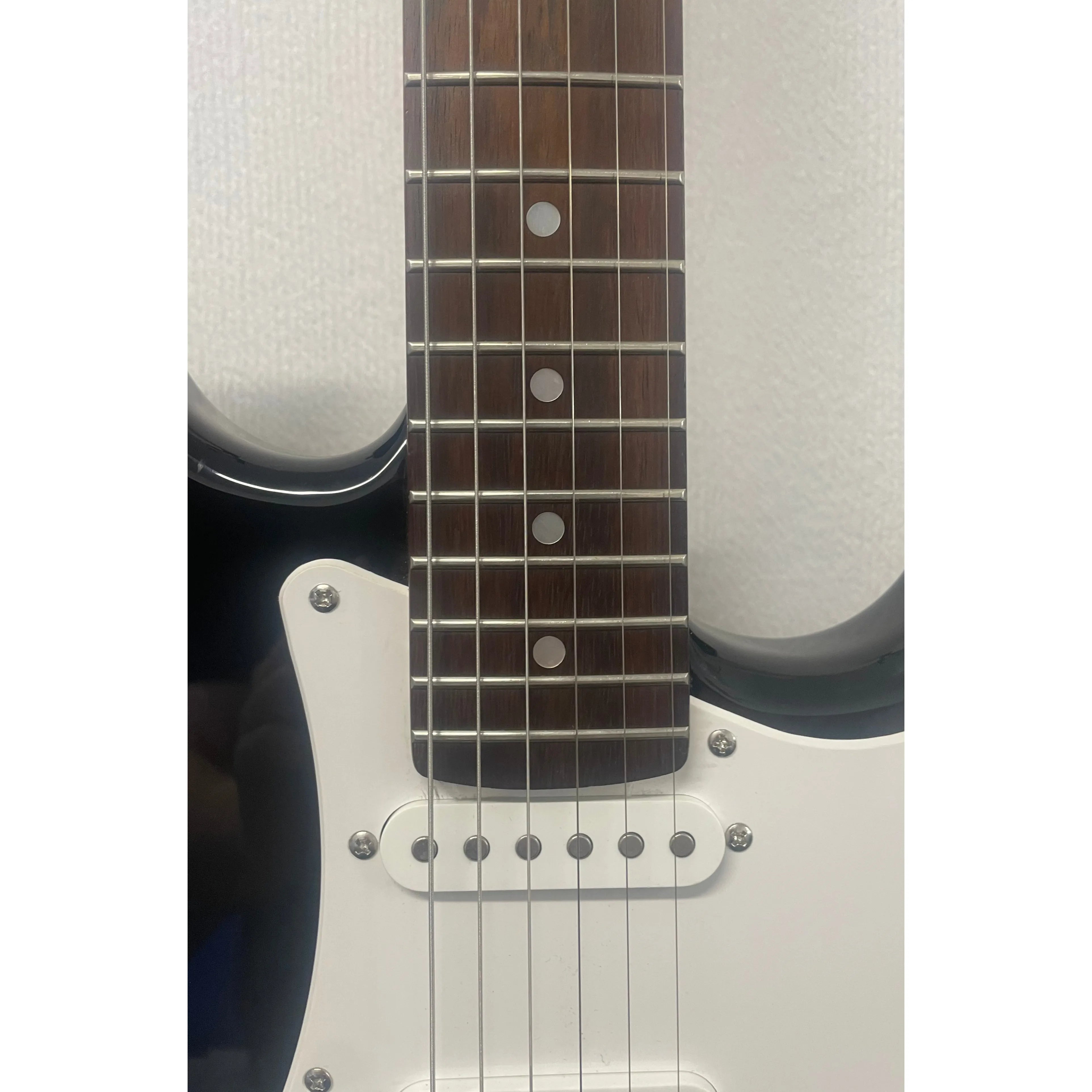 Squier Affinity Stratocaster 1994 in Black with Gigbag Pre-Owned